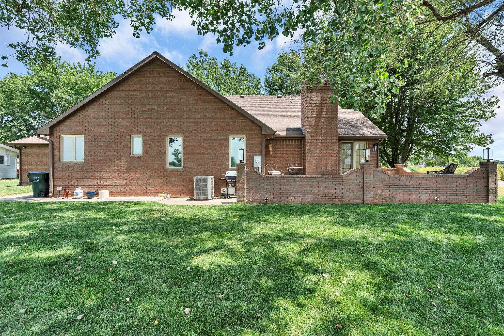 329 S Adams Property Photo 27