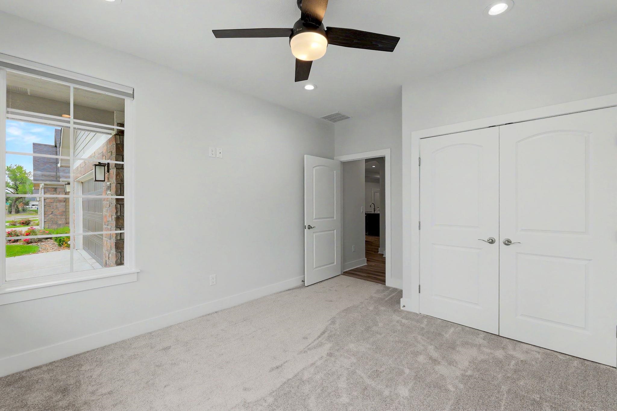1302 S Forestview St Property Photo 25