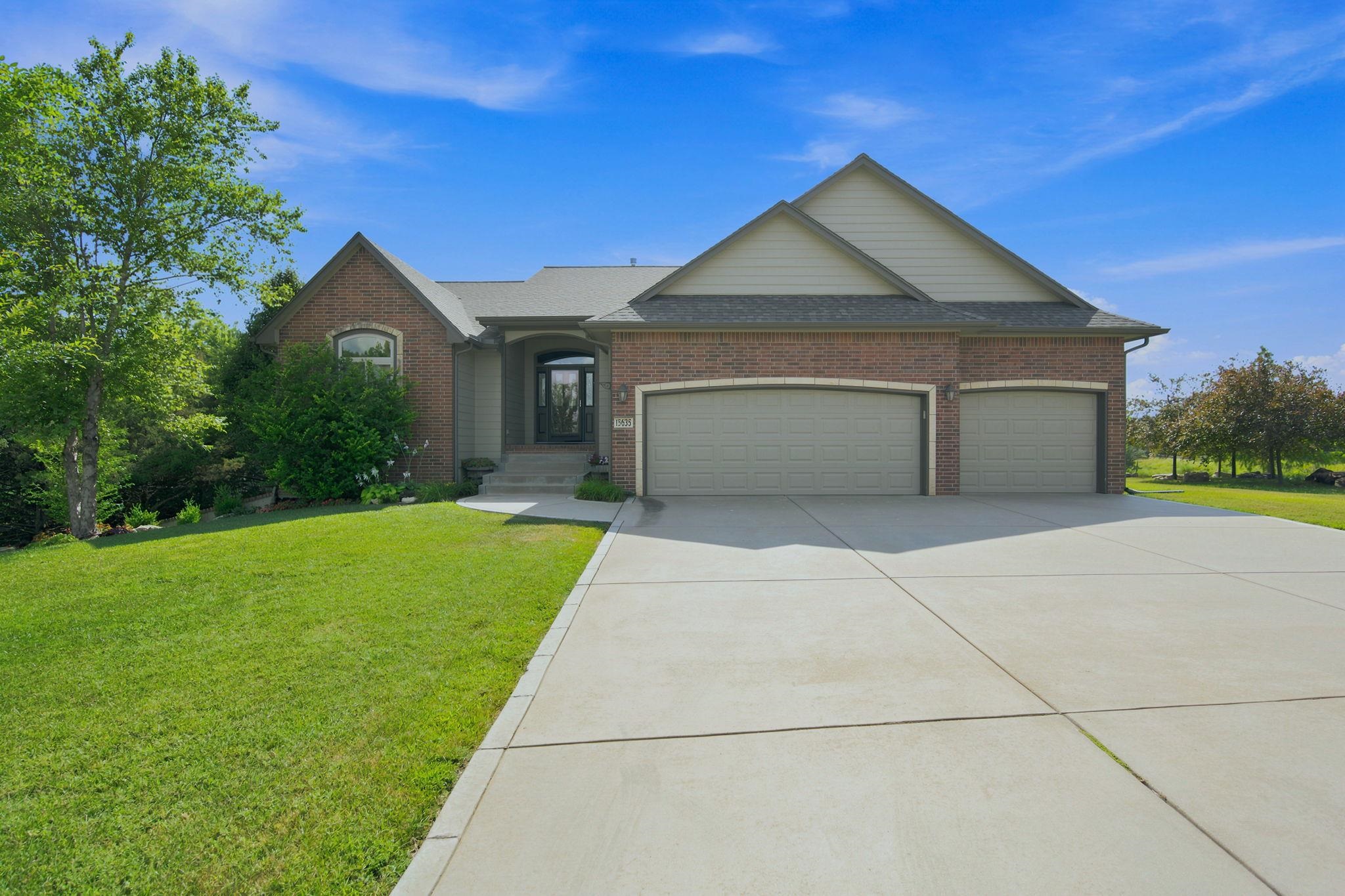 15635 E Majestic Property Photo 1
