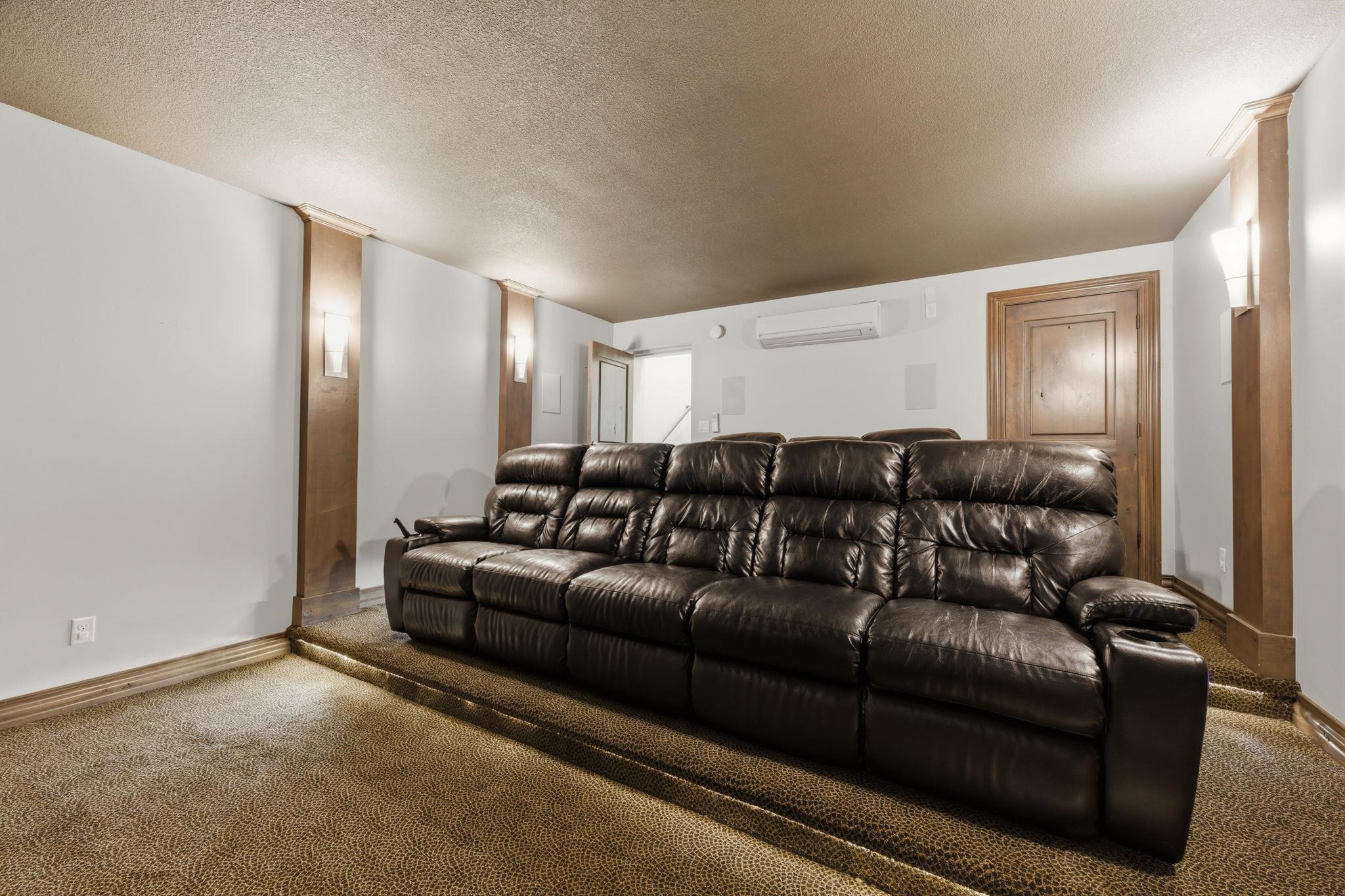10721 E Crestwood Ct Property Photo 26