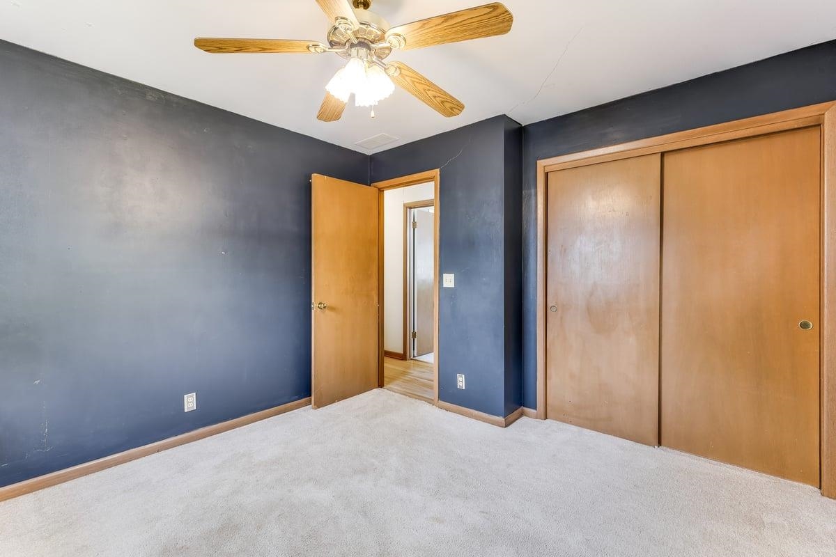 604 N Saint James Pl Property Photo 19