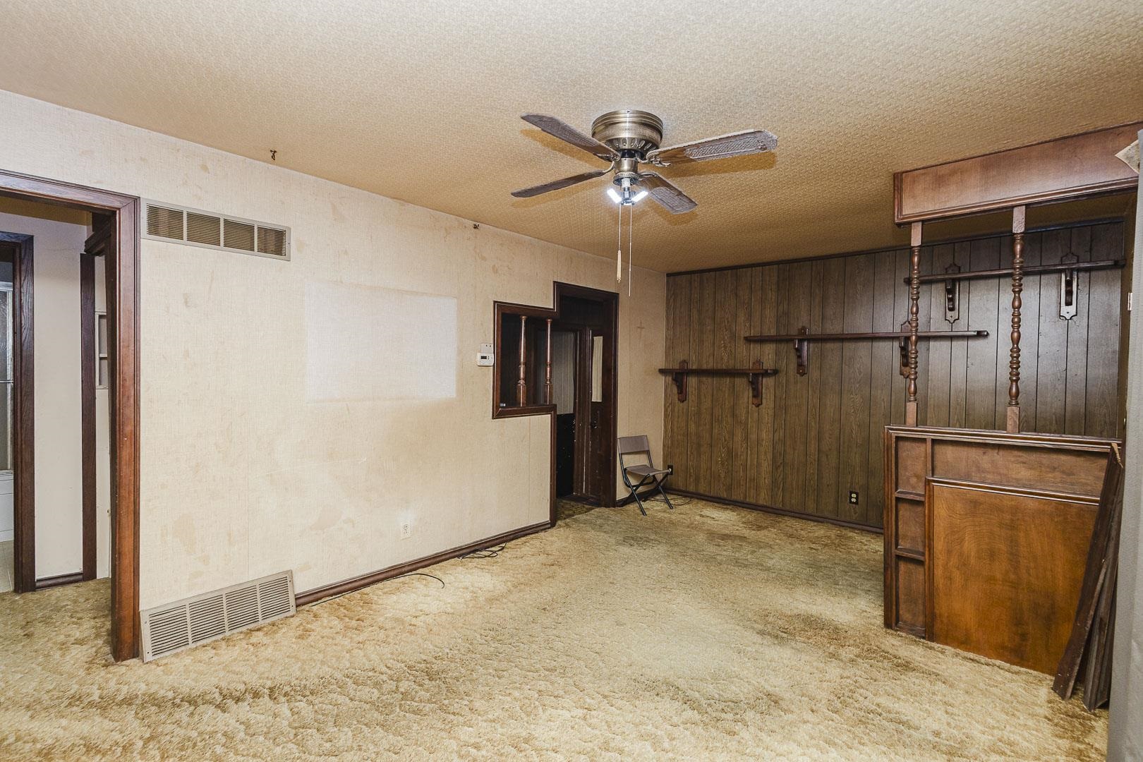 2721 S Washington Property Photo 3