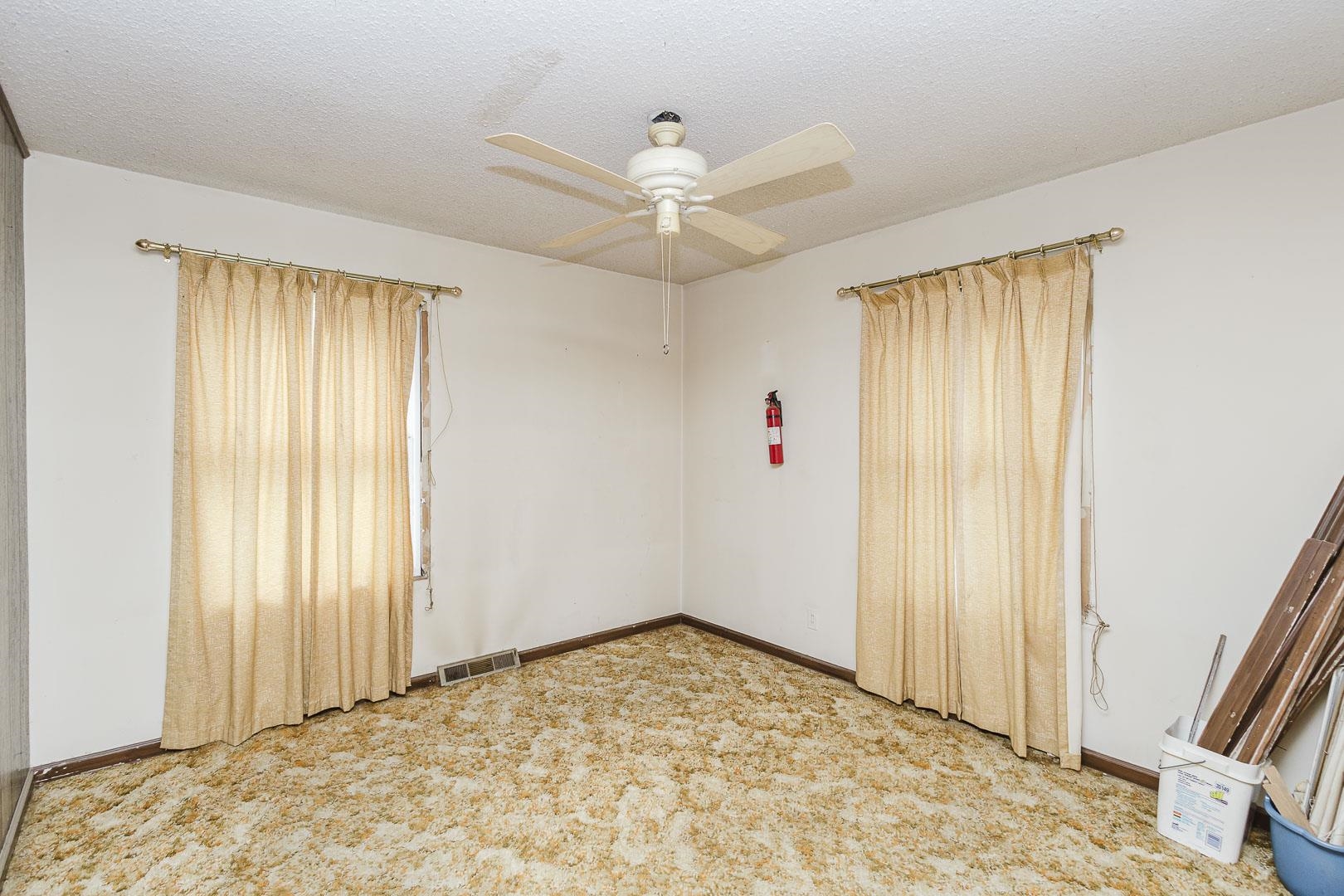 2721 S Washington Property Photo 7