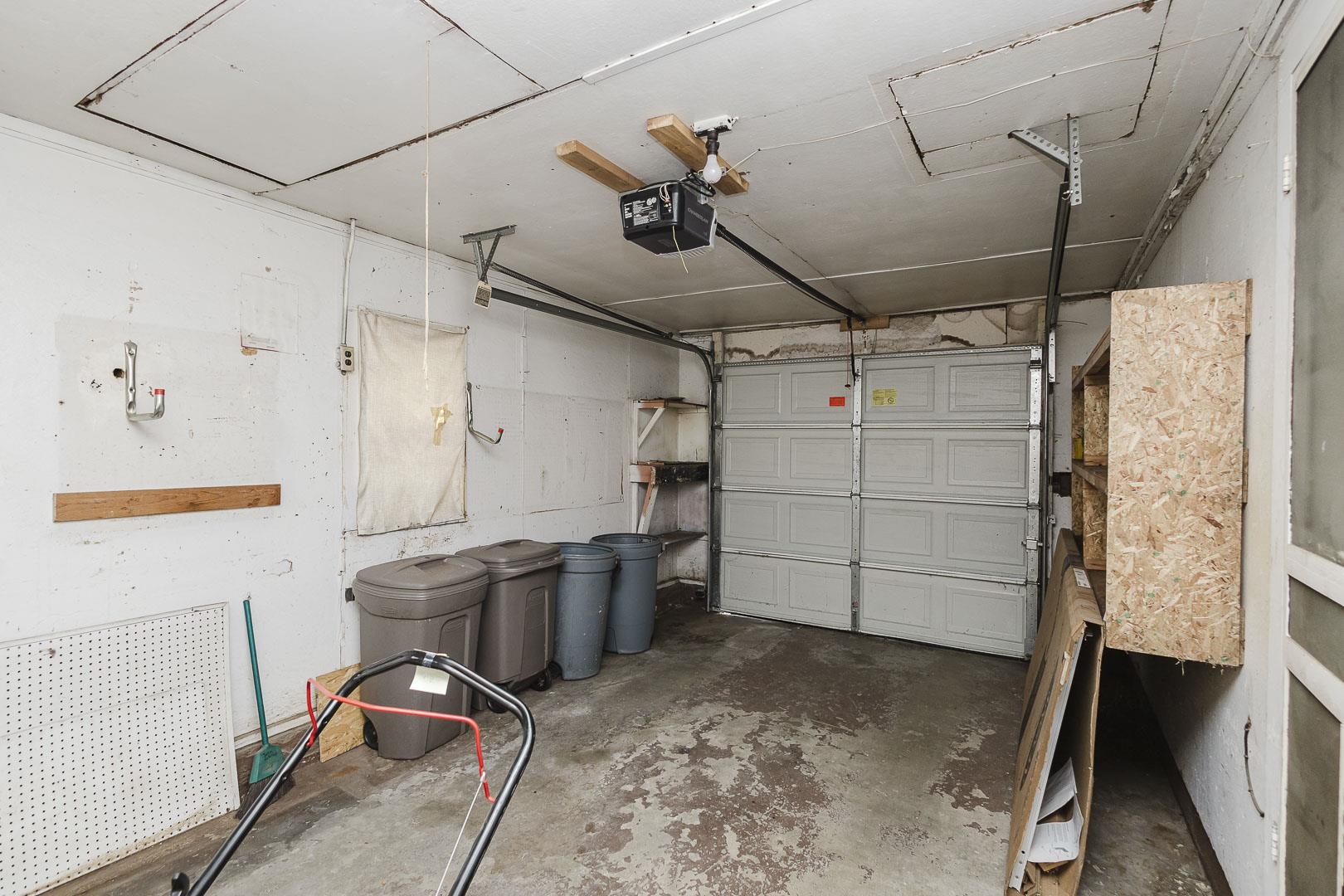 2721 S Washington Property Photo 19