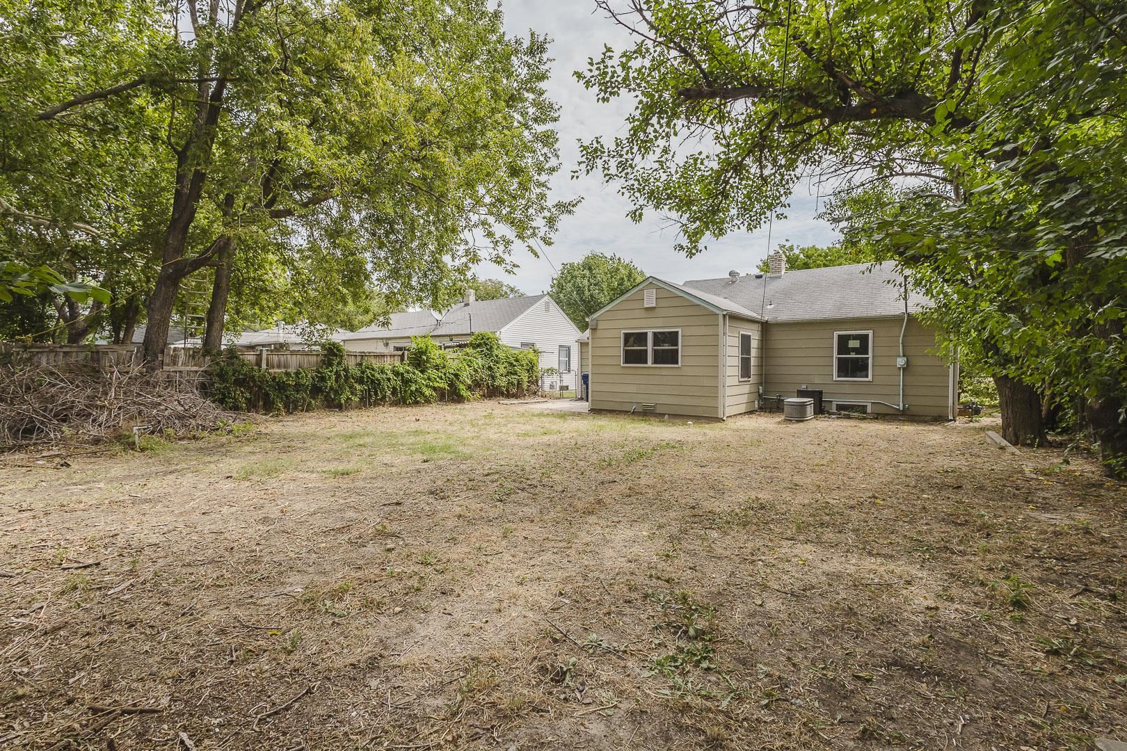 2721 S Washington Property Photo 20