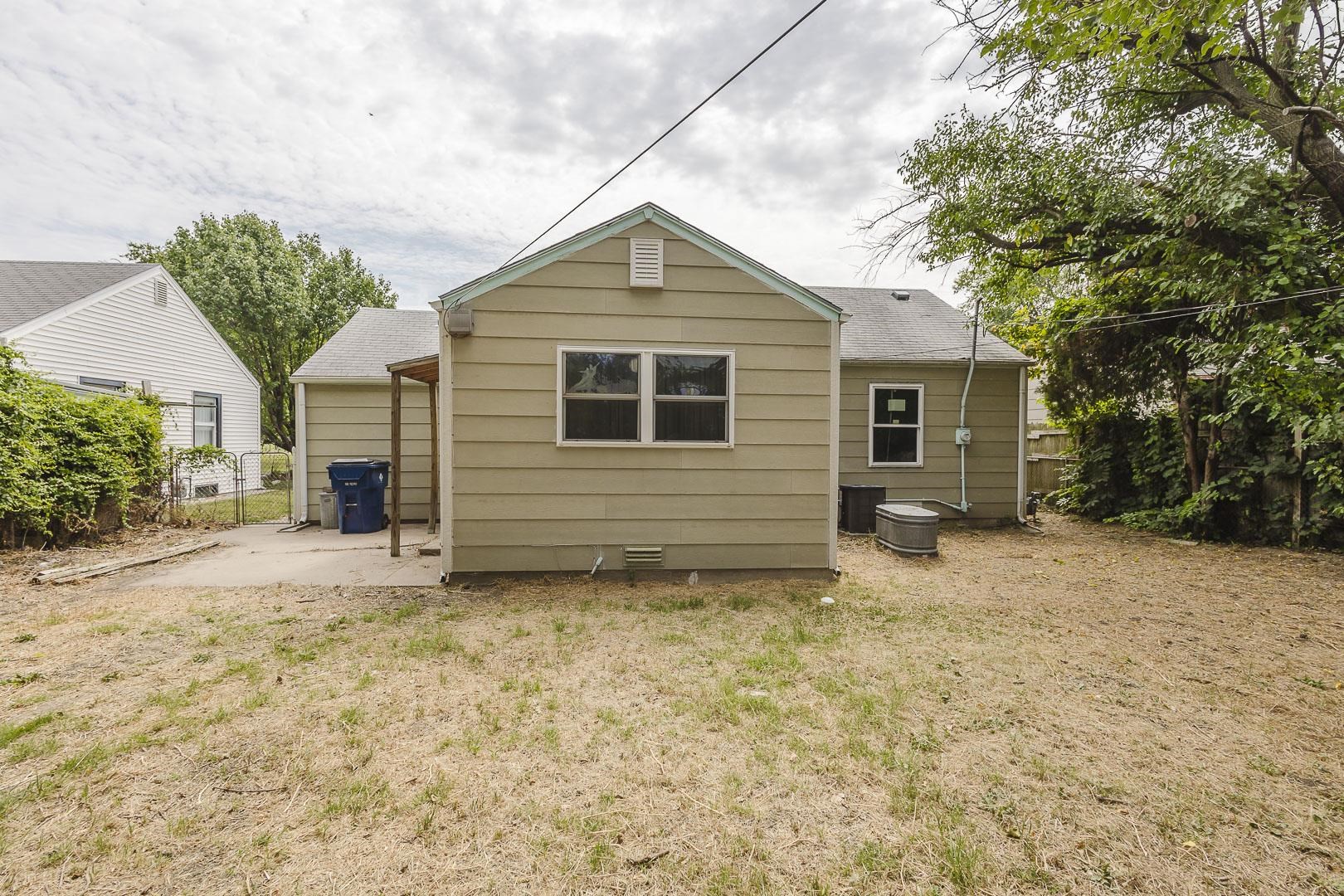 2721 S Washington Property Photo 21