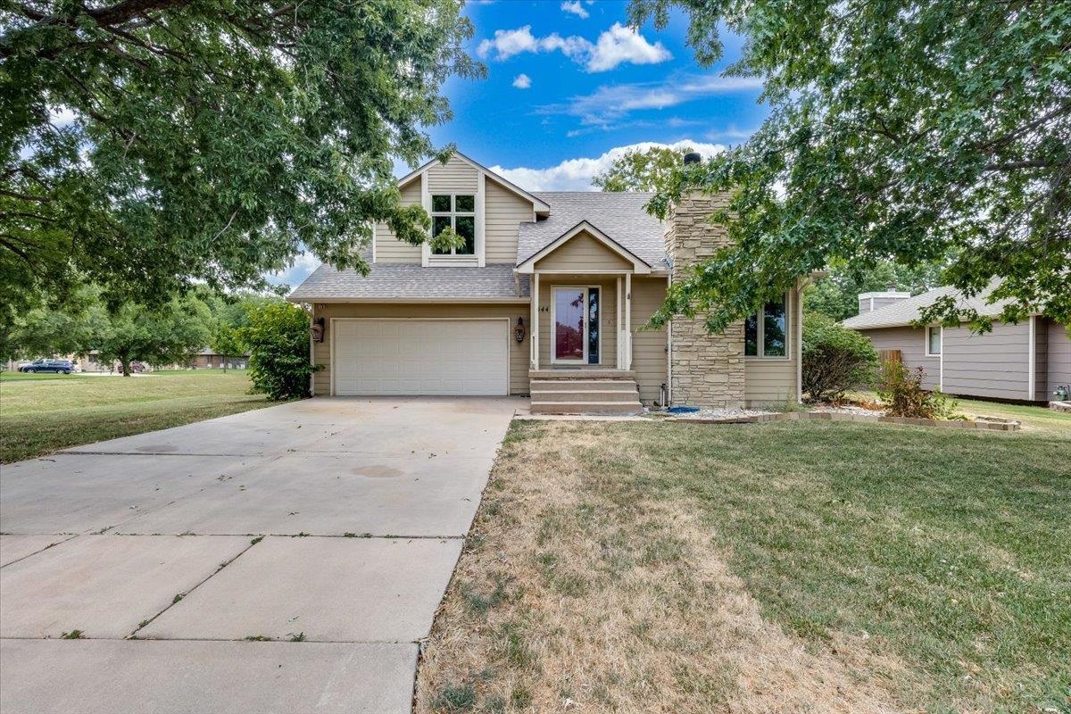 444 Greenvalley Dr Property Photo 1