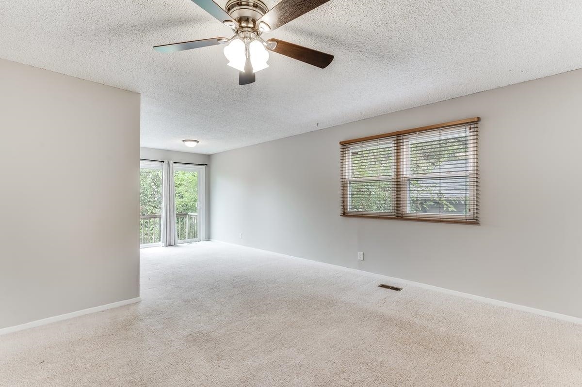 3013 W Hadden Ave Property Photo 6