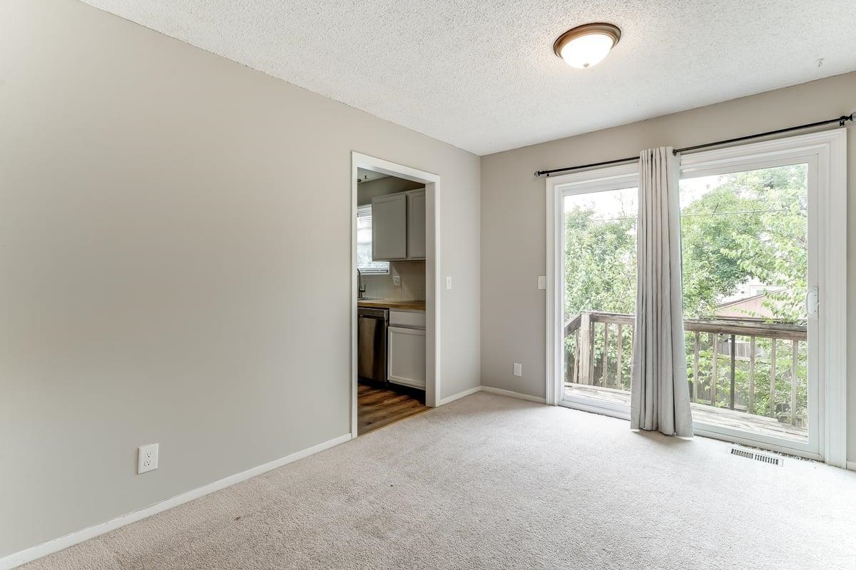 3013 W Hadden Ave Property Photo 8