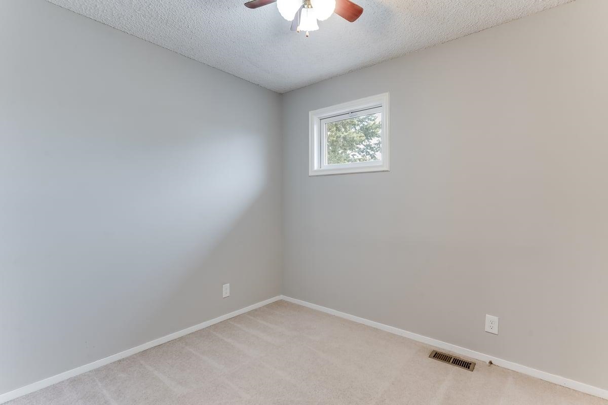 3013 W Hadden Ave Property Photo 15