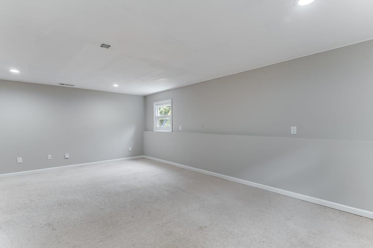 3013 W Hadden Ave Property Photo 19