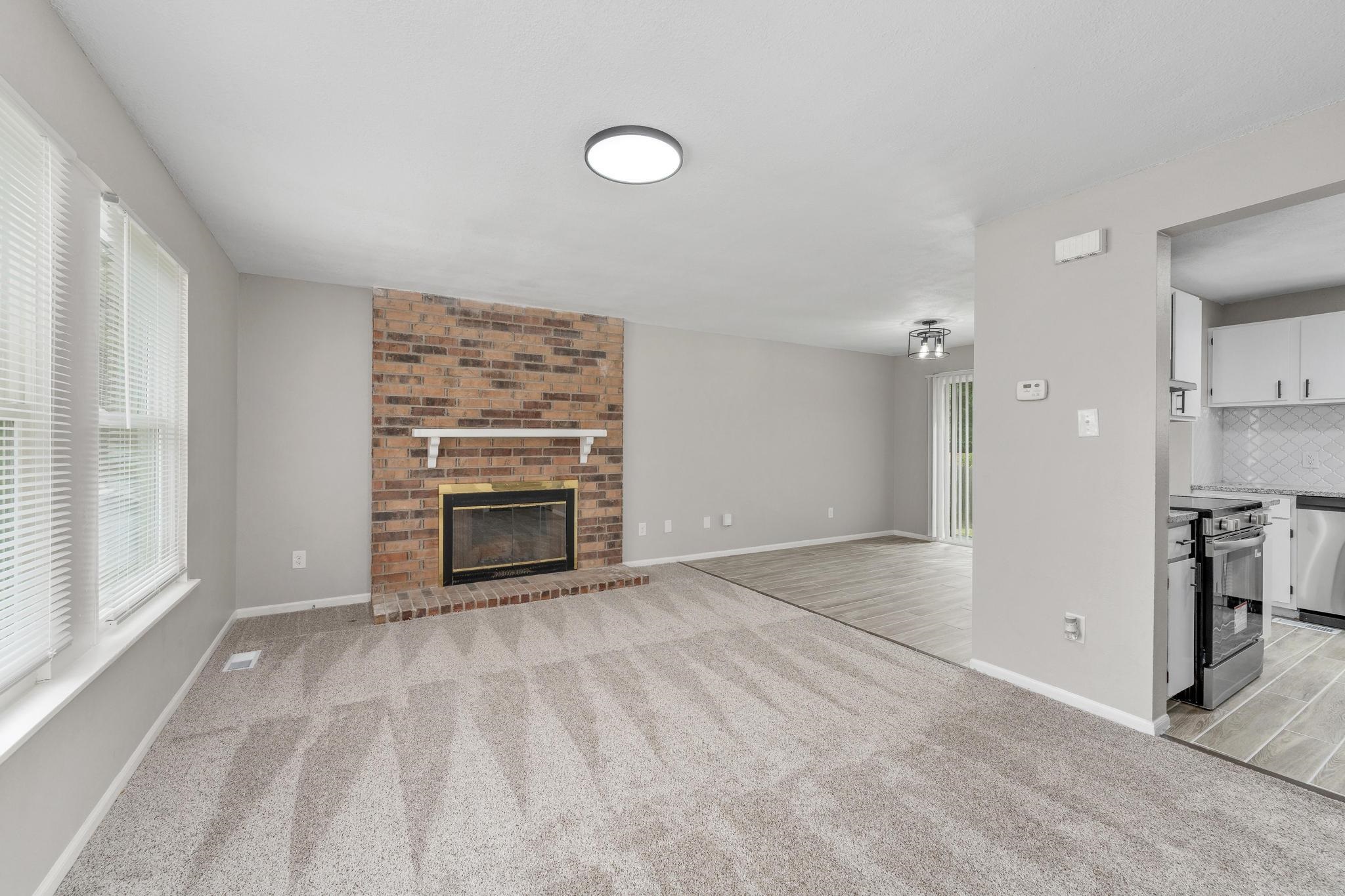 3124 N Brookfield Property Photo 4