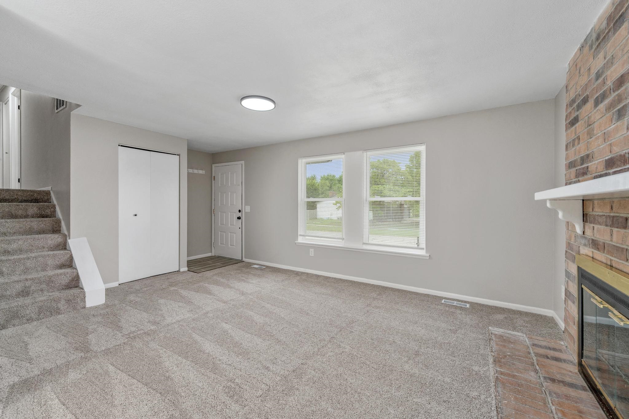 3124 N Brookfield Property Photo 6