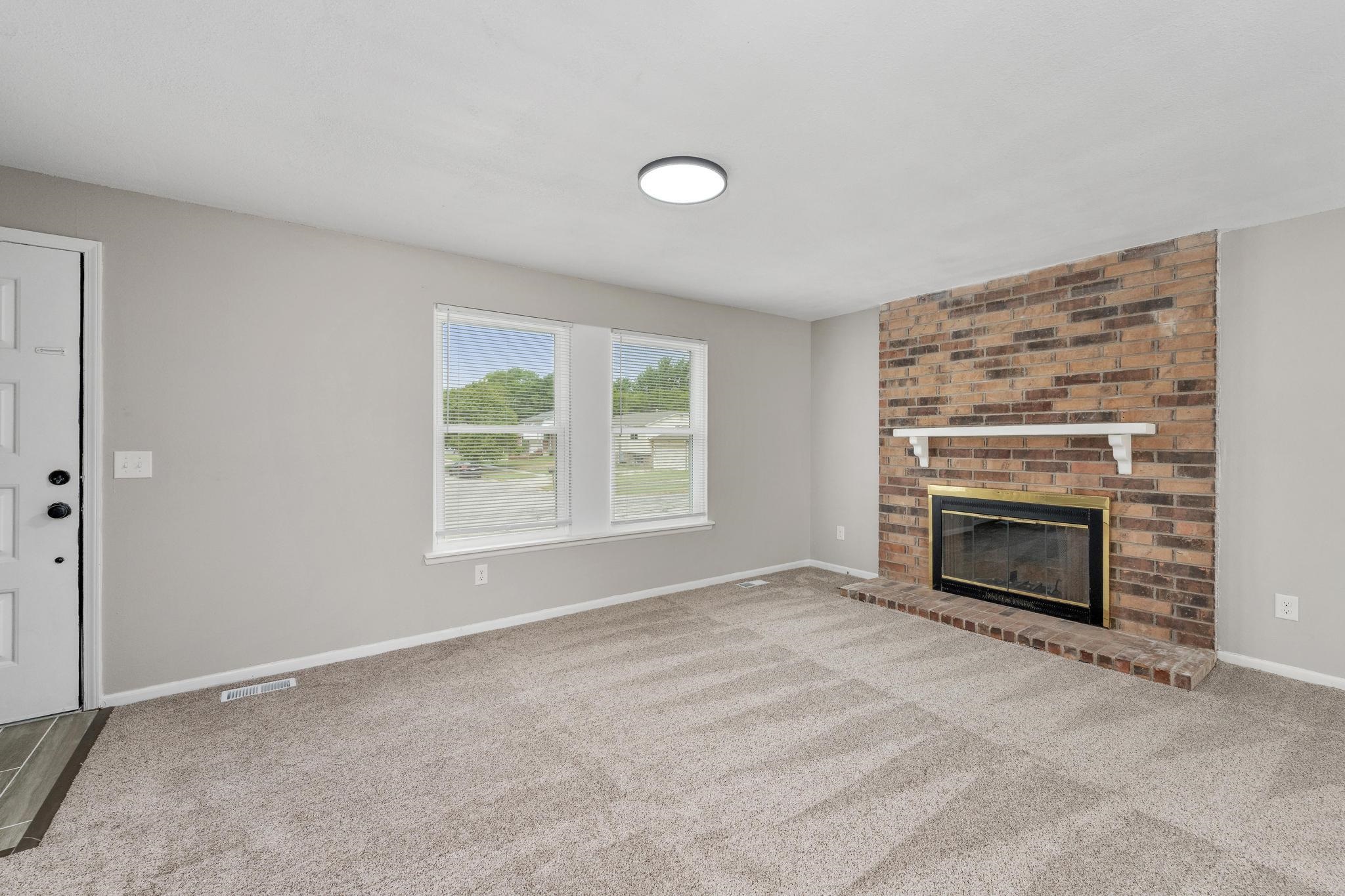 3124 N Brookfield Property Photo 7