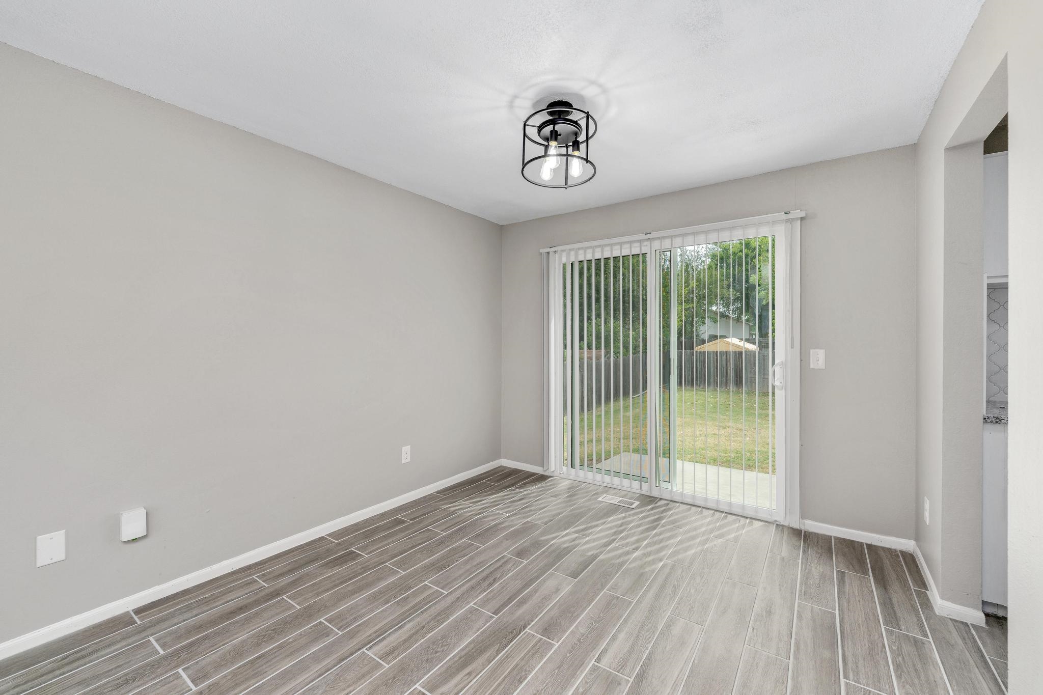 3124 N Brookfield Property Photo 9