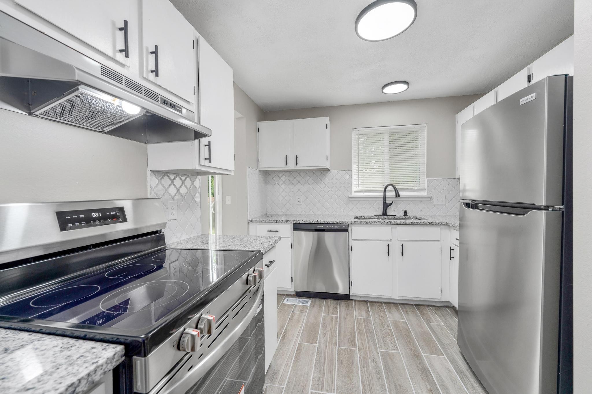 3124 N Brookfield Property Photo 16