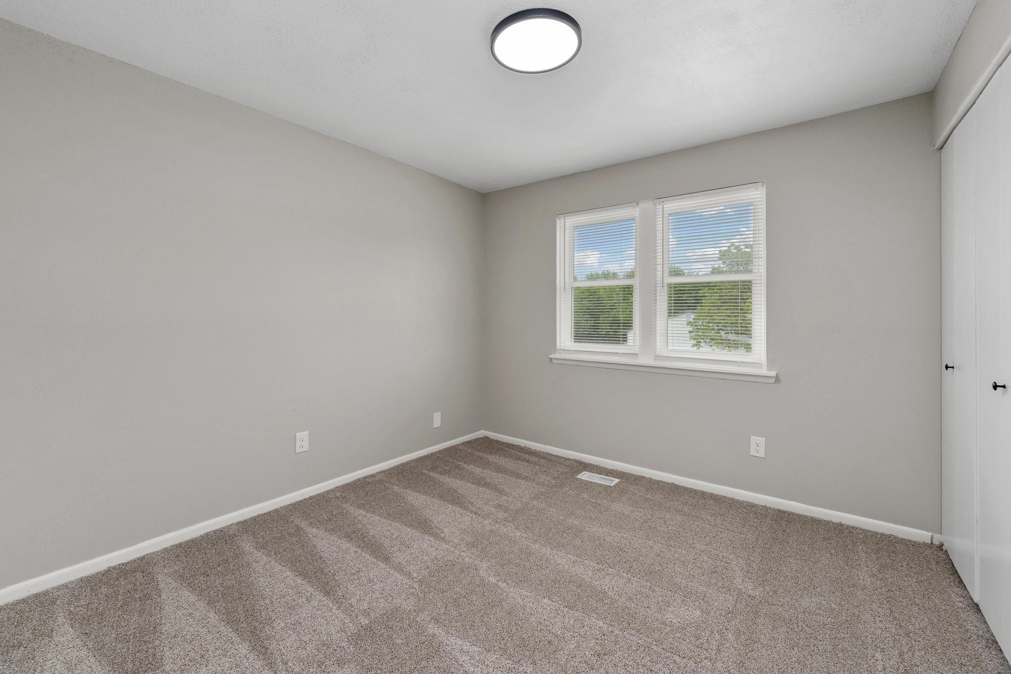 3124 N Brookfield Property Photo 23