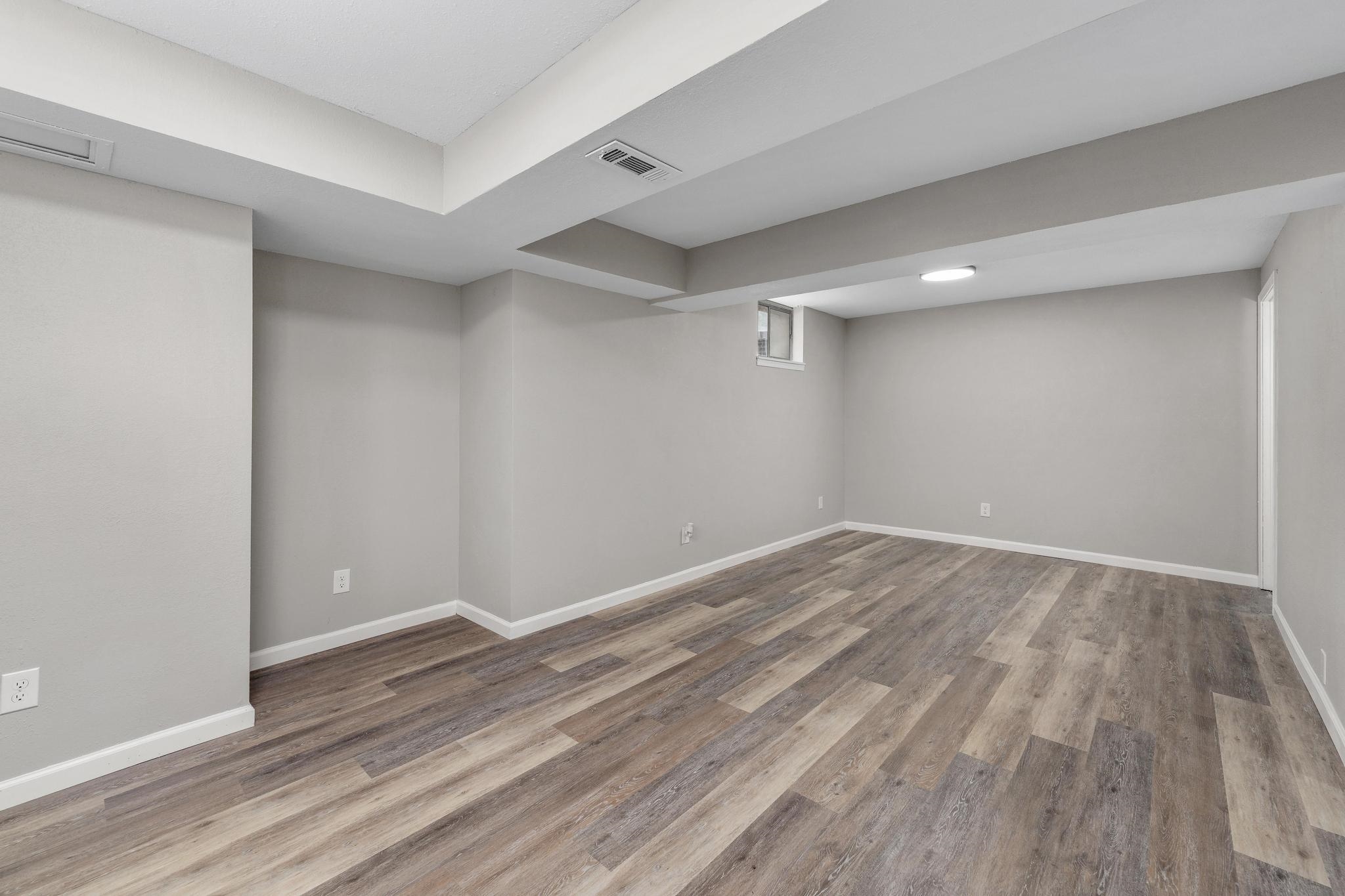 3124 N Brookfield Property Photo 24