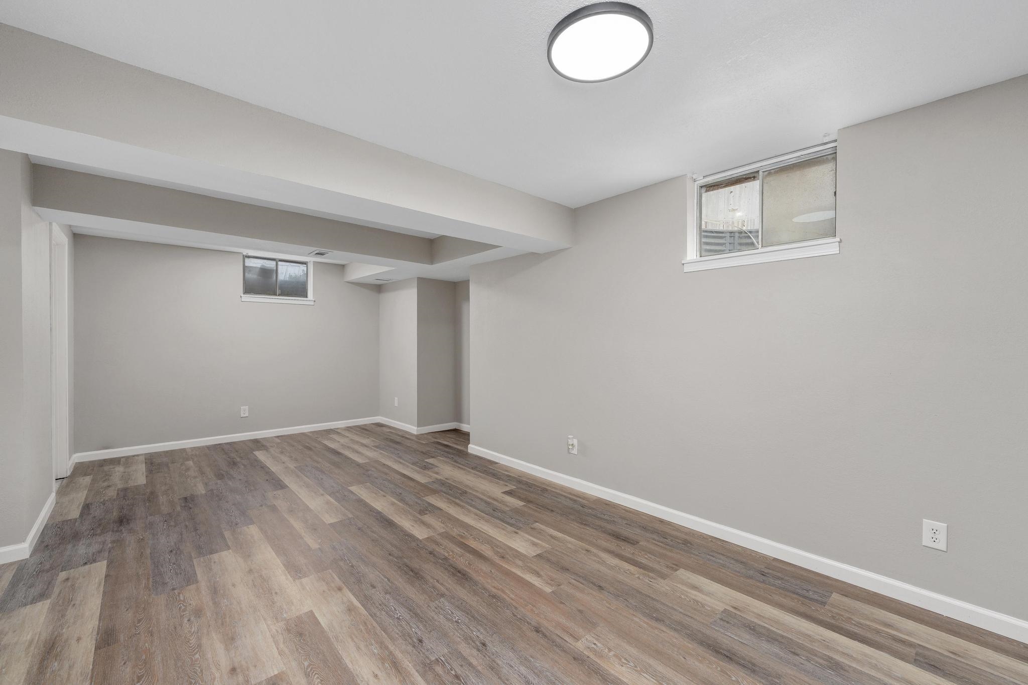 3124 N Brookfield Property Photo 26