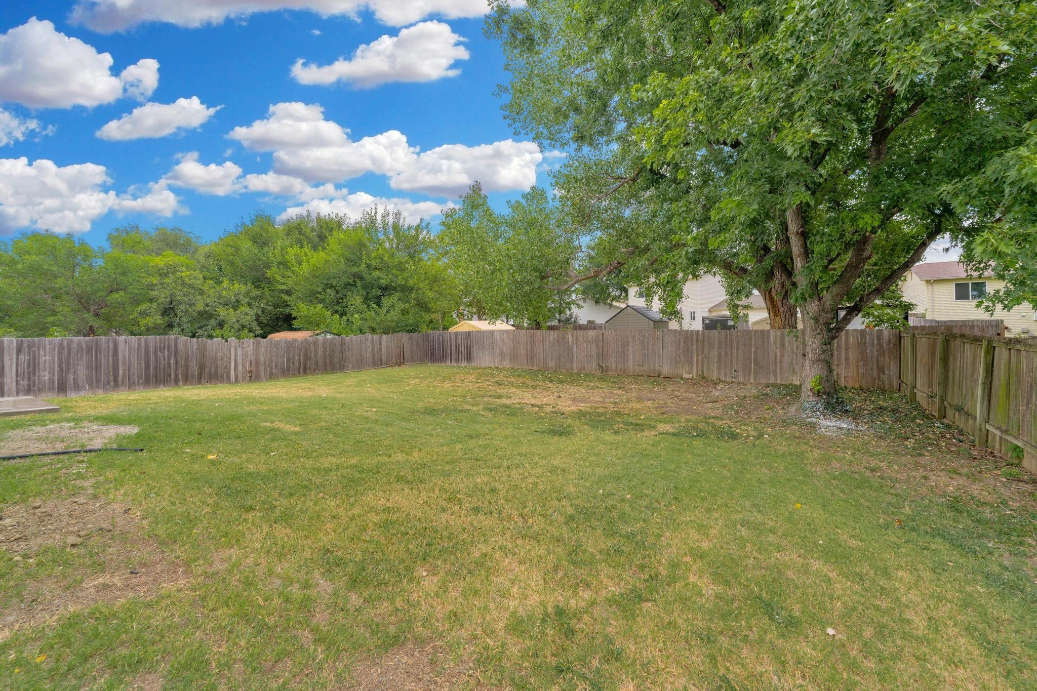 3124 N Brookfield Property Photo 32