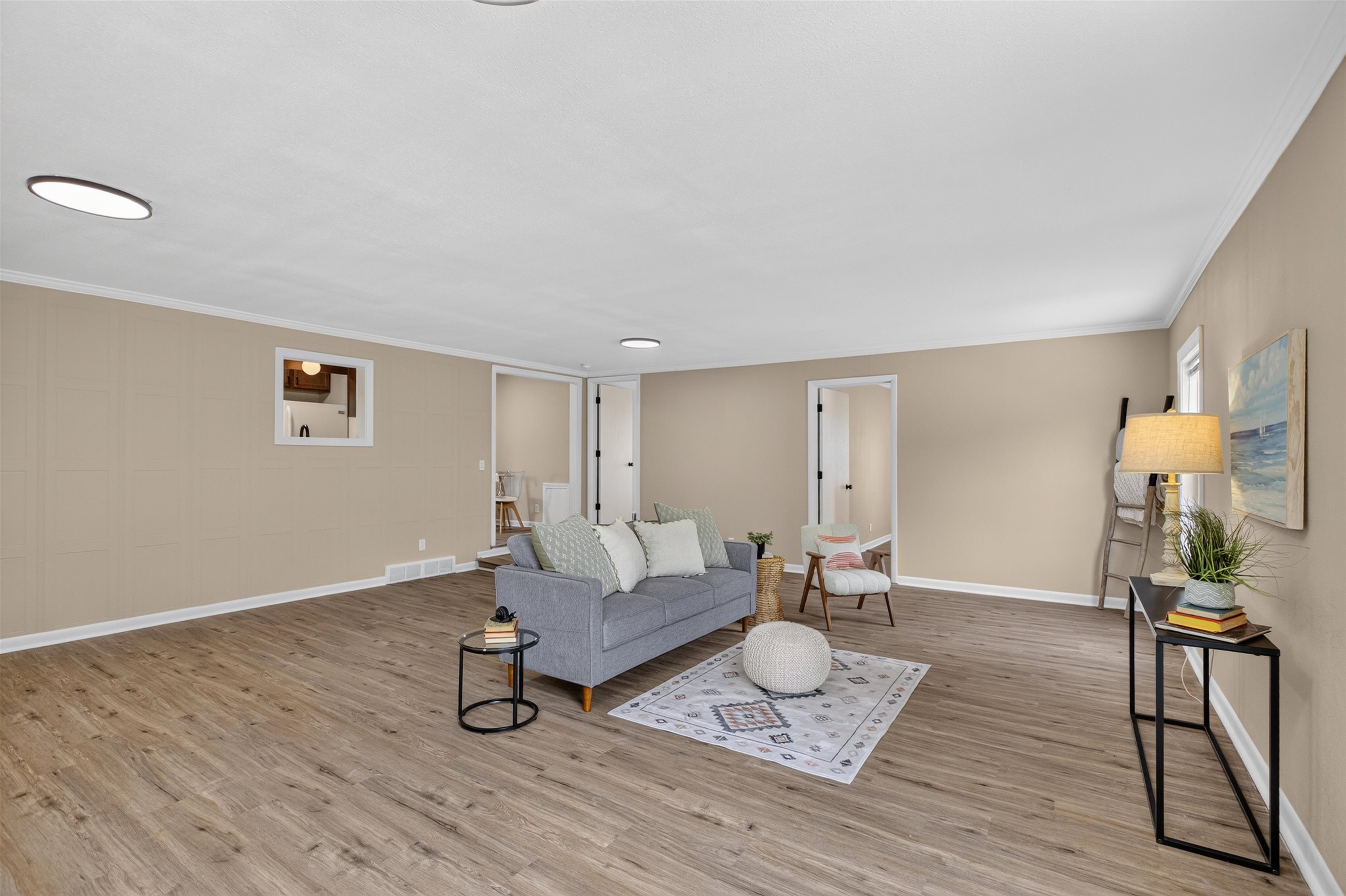 747 S Clifton Ave Property Photo 16