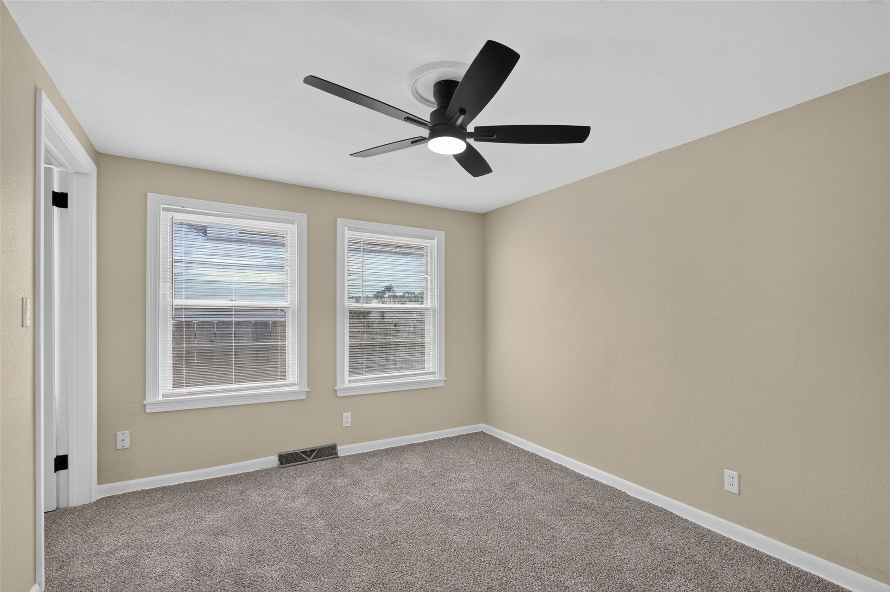 747 S Clifton Ave Property Photo 26