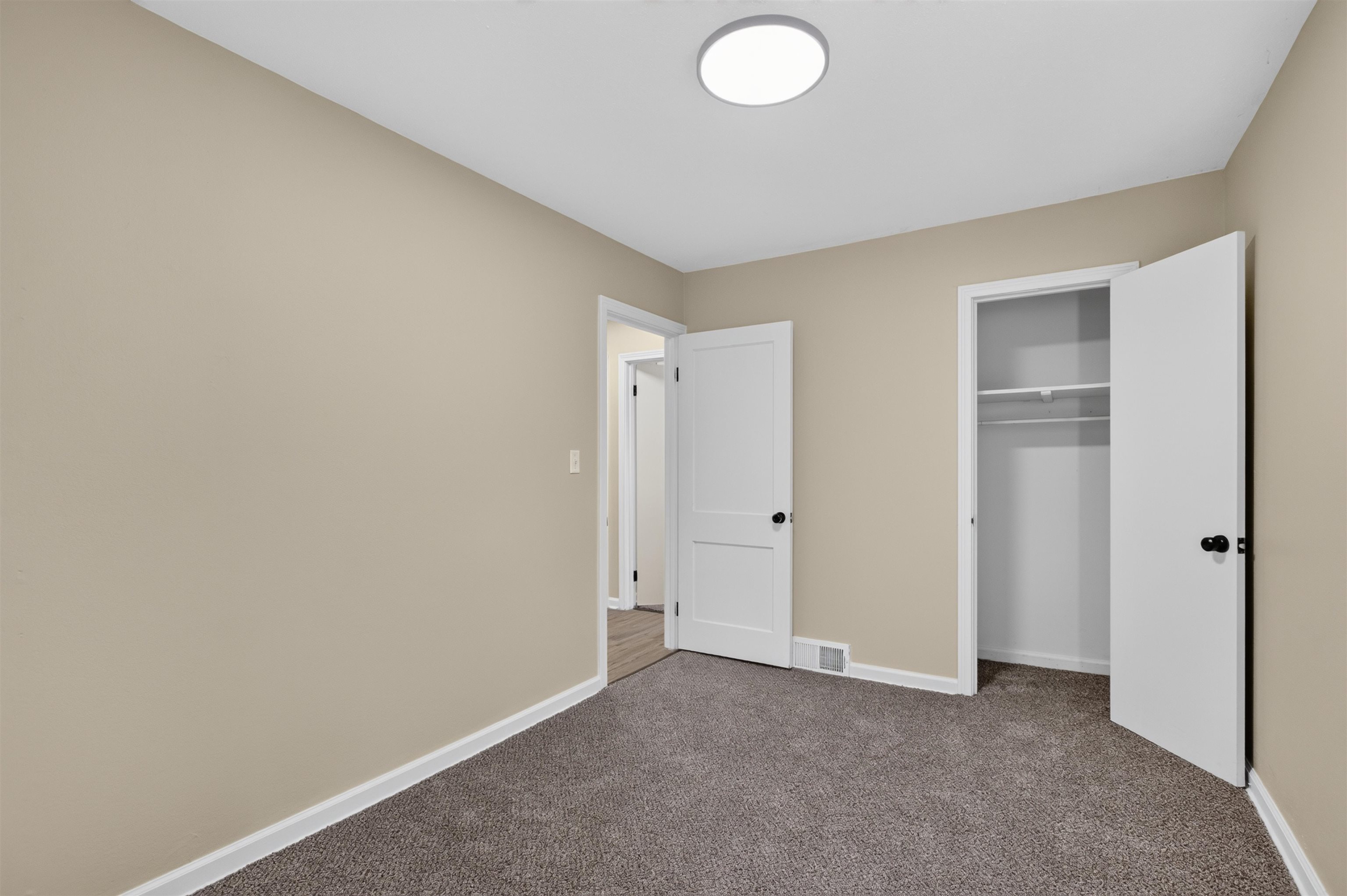 747 S Clifton Ave Property Photo 29