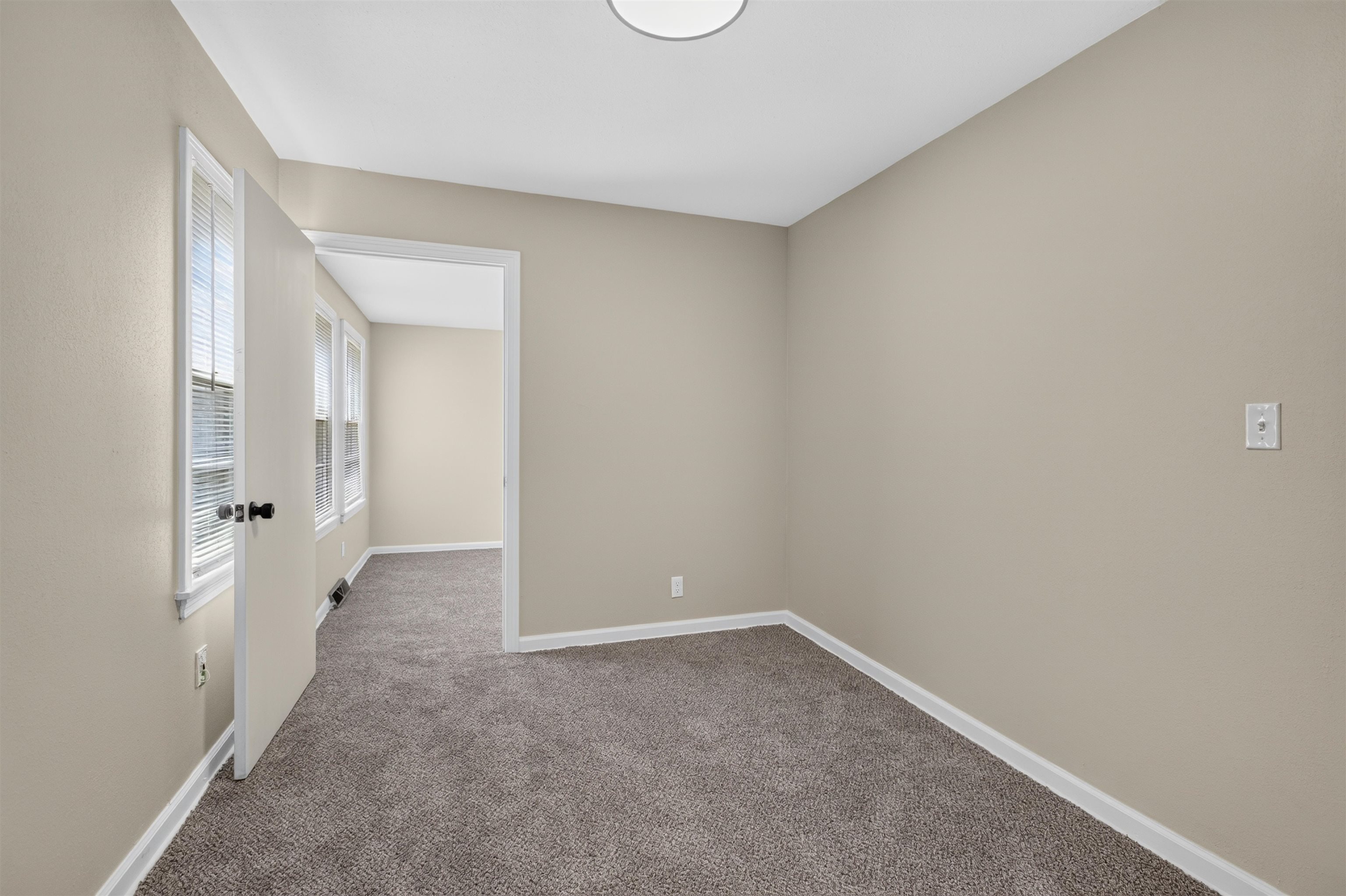 747 S Clifton Ave Property Photo 30