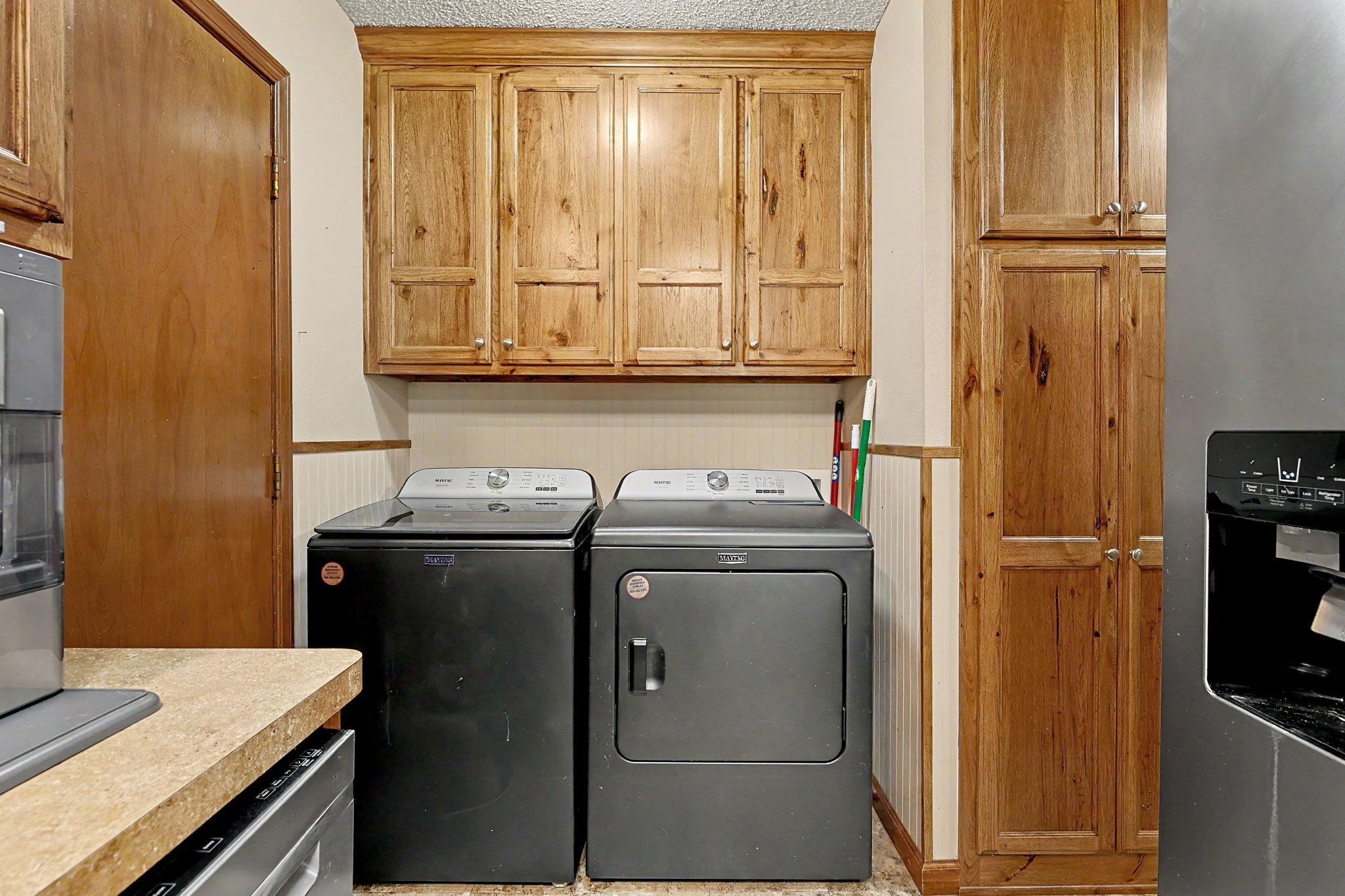 219 E Random Property Photo 15