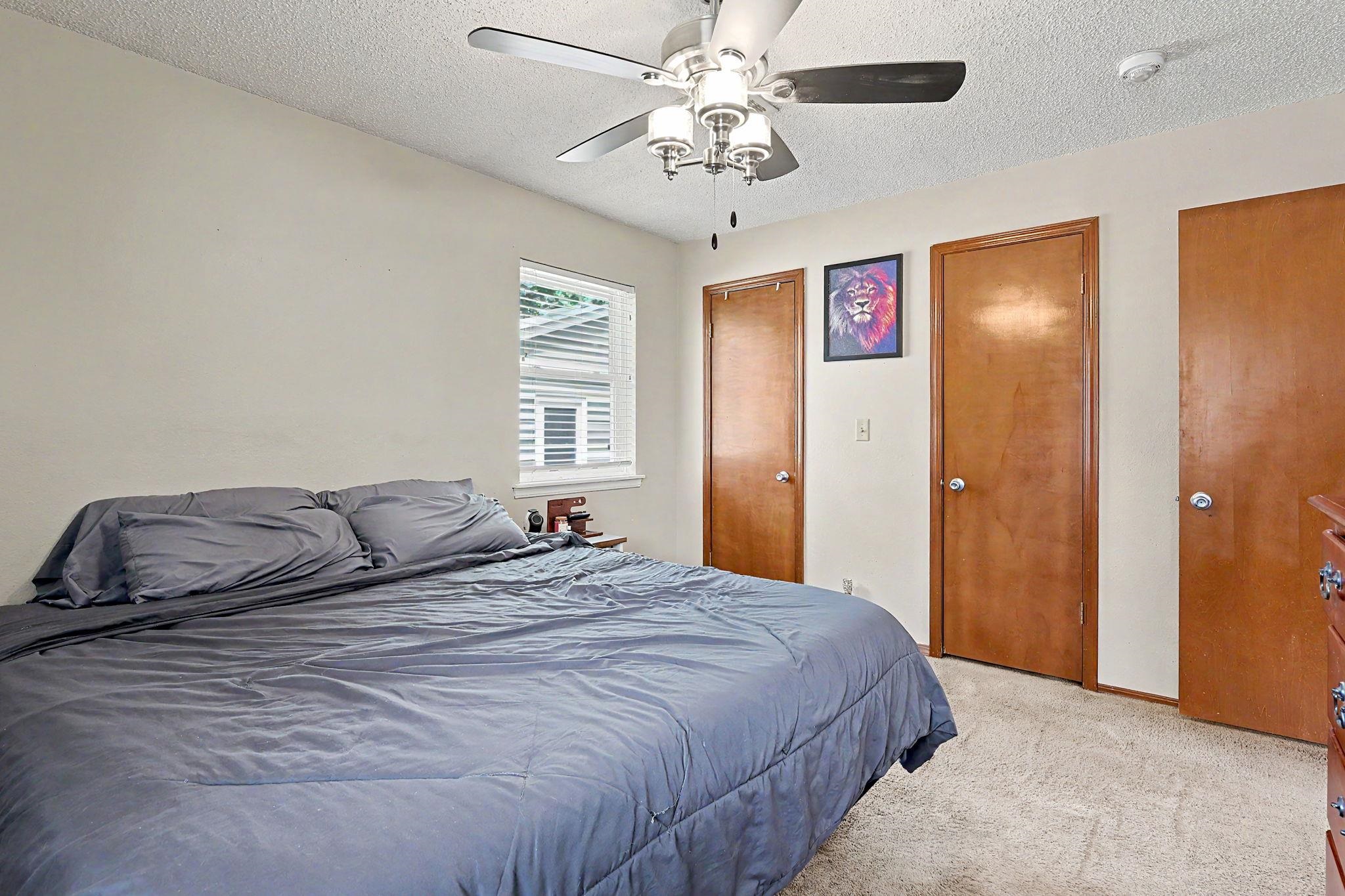219 E Random Property Photo 21