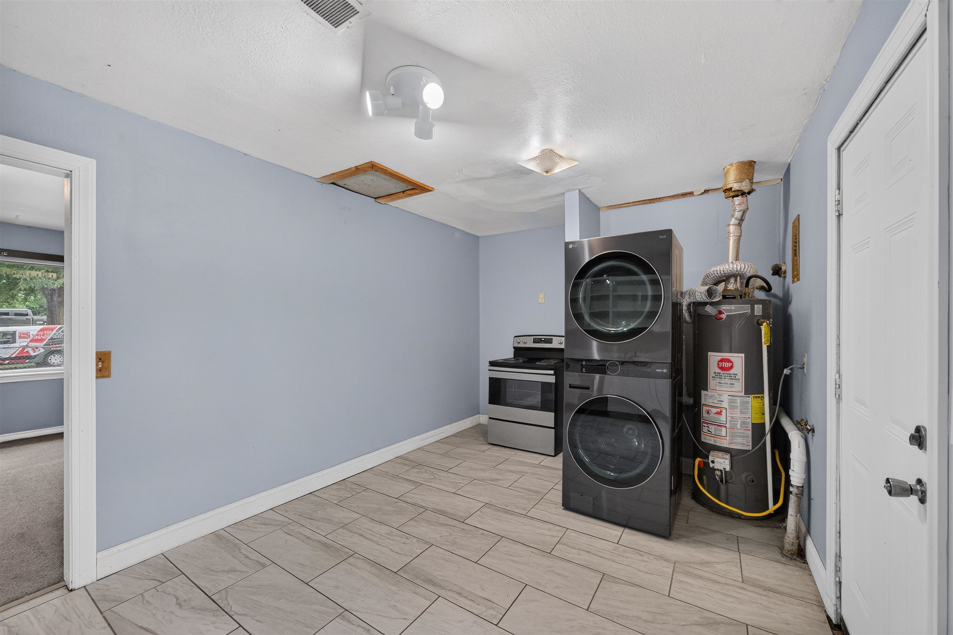 4269 S Cumberland St Property Photo 9