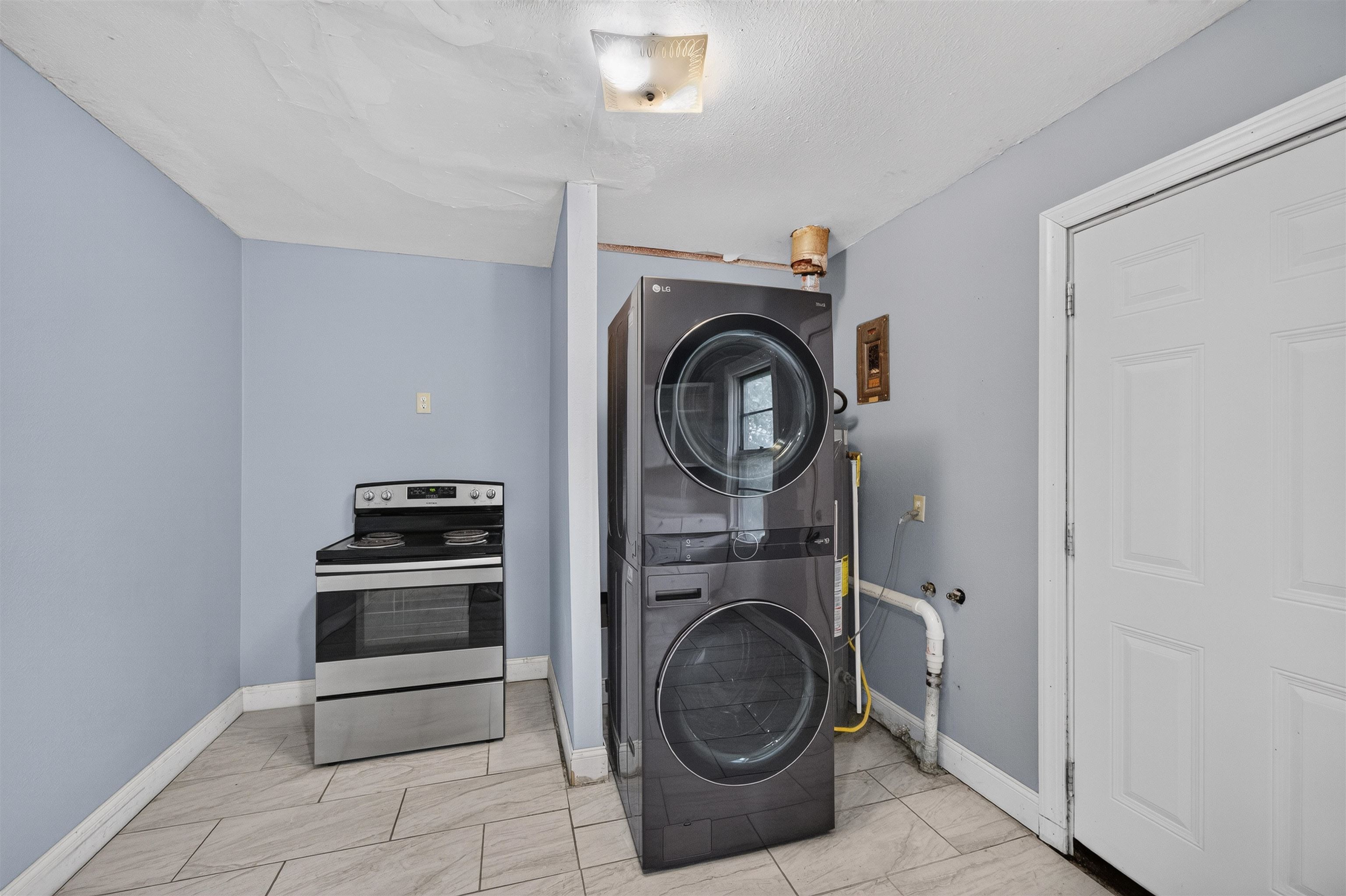 4269 S Cumberland St Property Photo 12