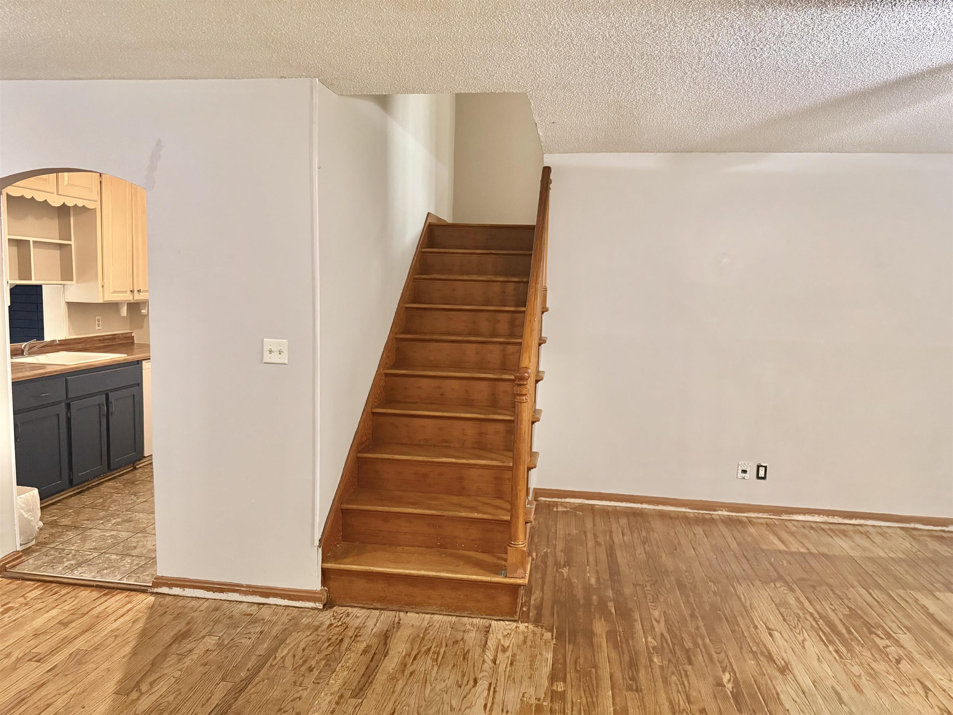 733 S Crestway Ave Property Photo 11