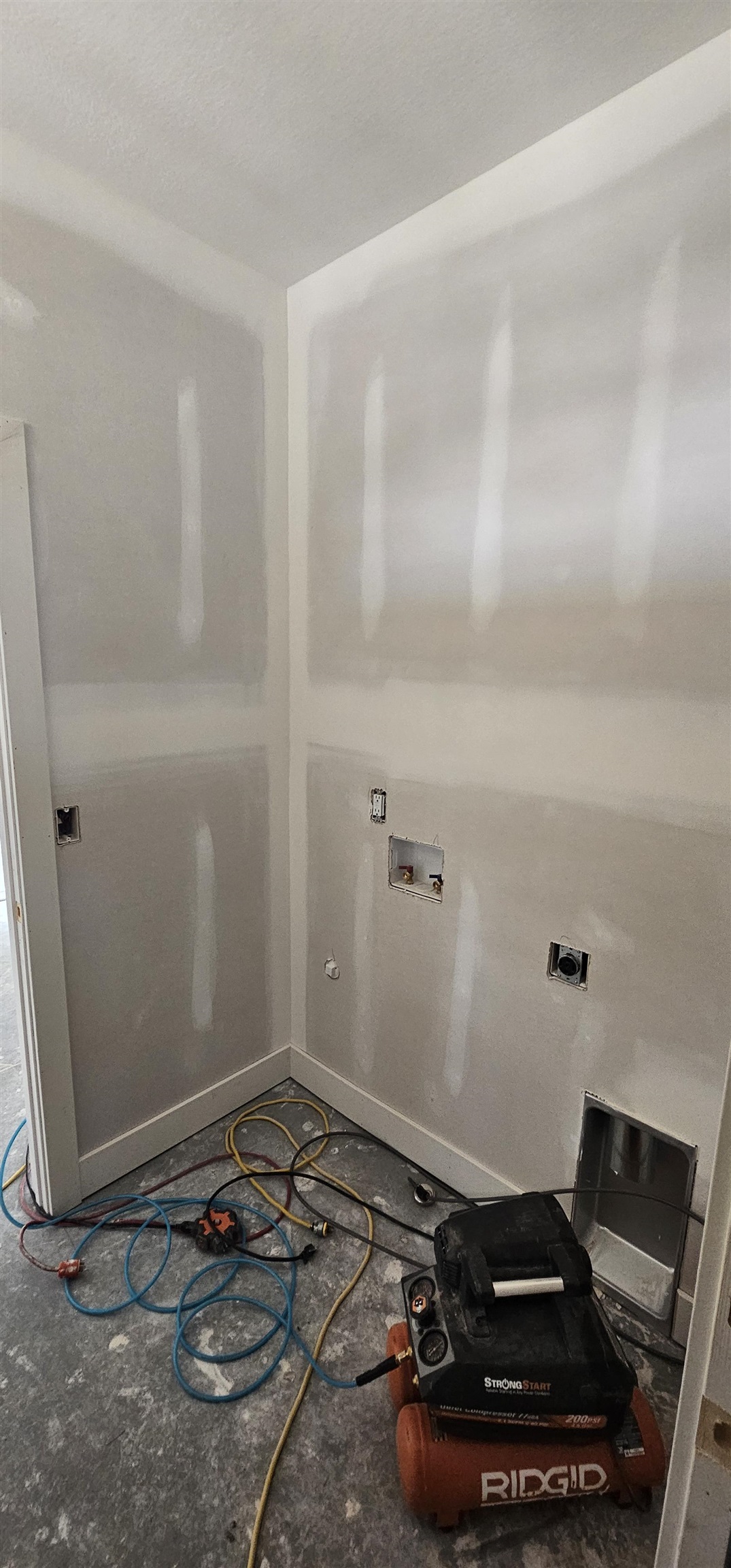 121 S Midway St. Property Photo 16