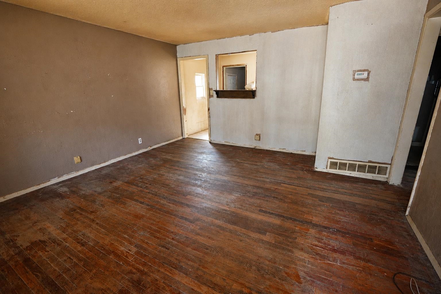 337 W Sunflower Property Photo 3