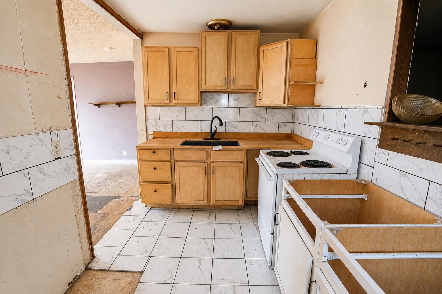 337 W Sunflower Property Photo 4