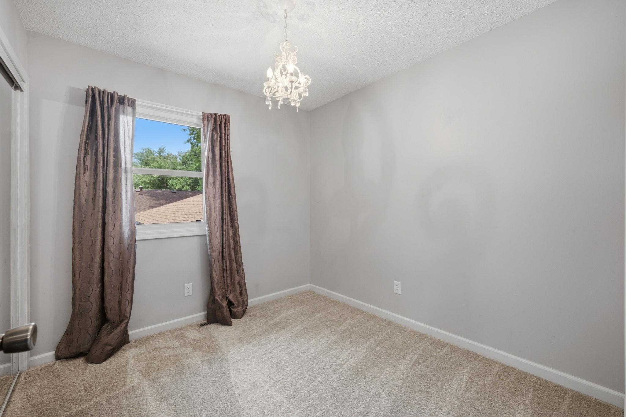 1614 N Main St Property Photo 18