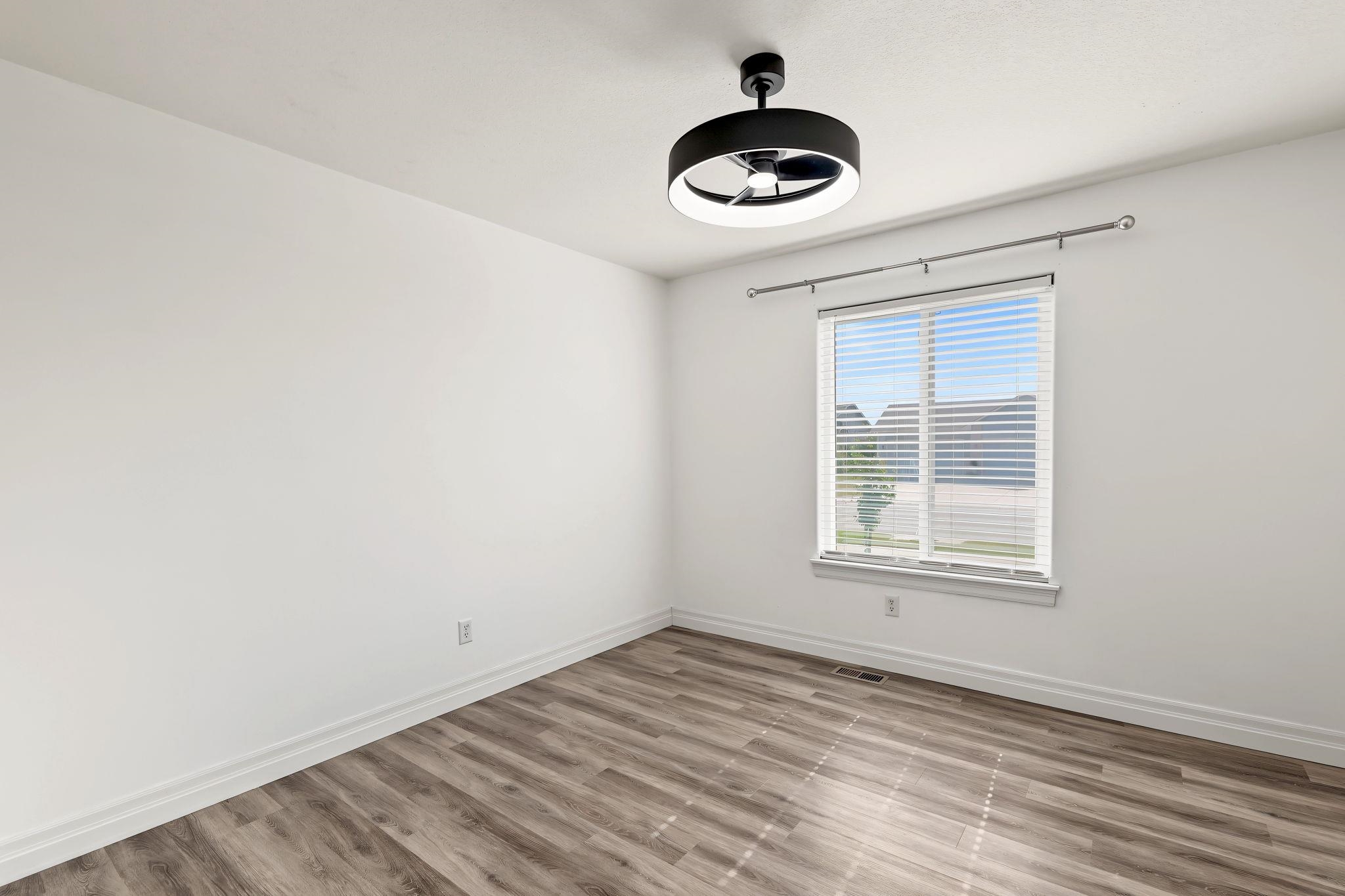1439 N Aster St. Property Photo 18