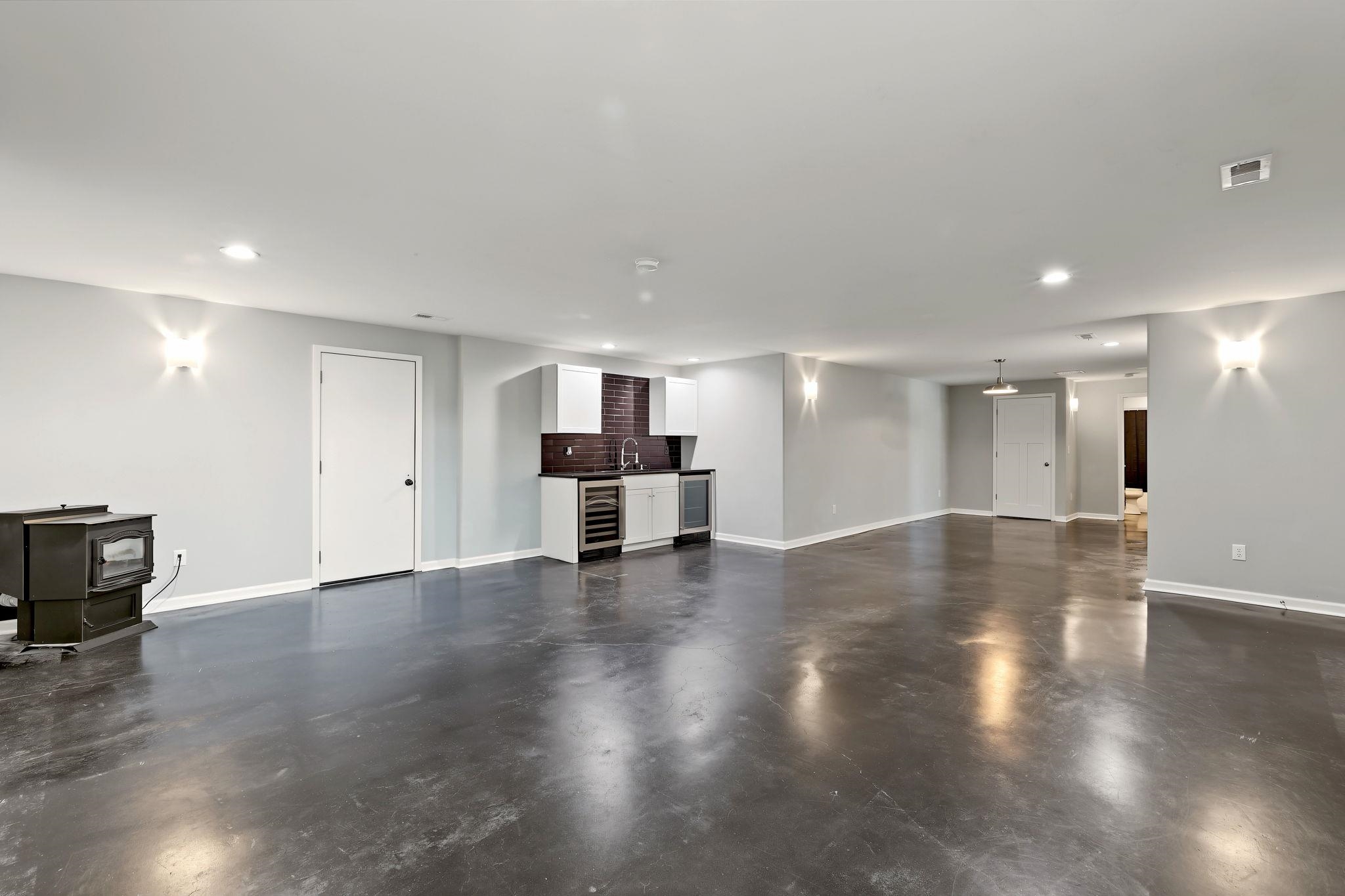 1439 N Aster St. Property Photo 21