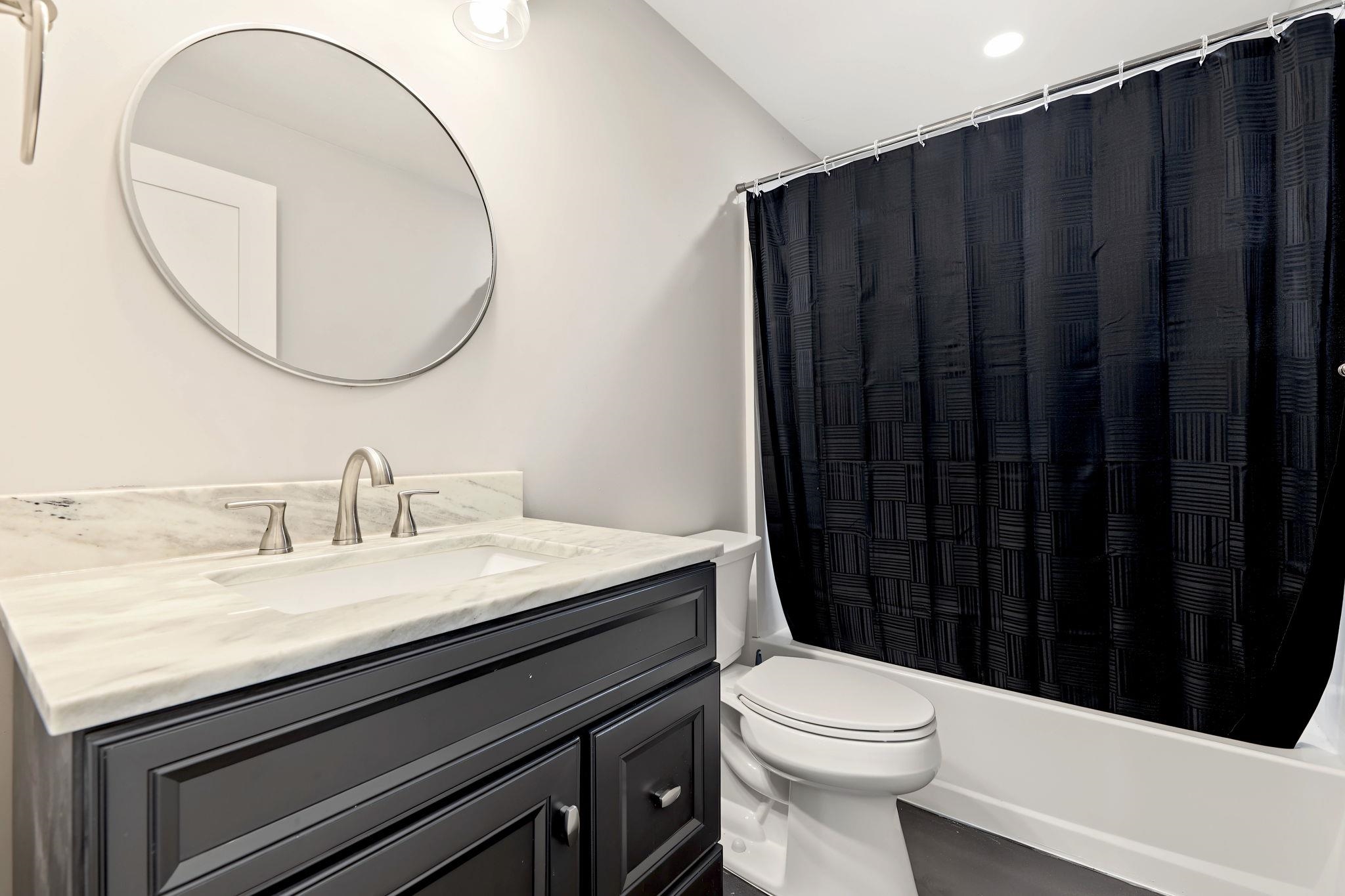 1439 N Aster St. Property Photo 25