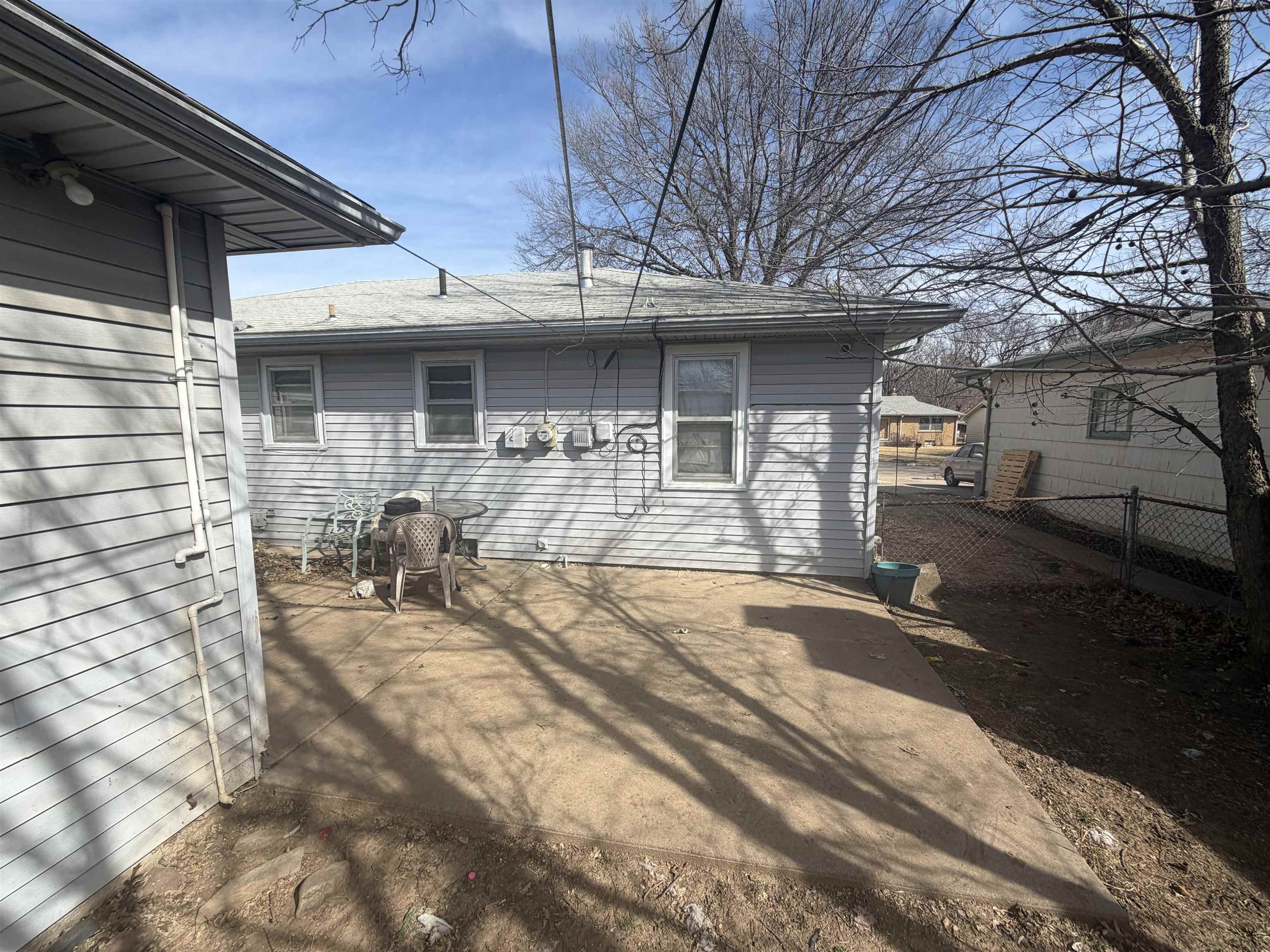 2201 S Broadview St Property Photo 32