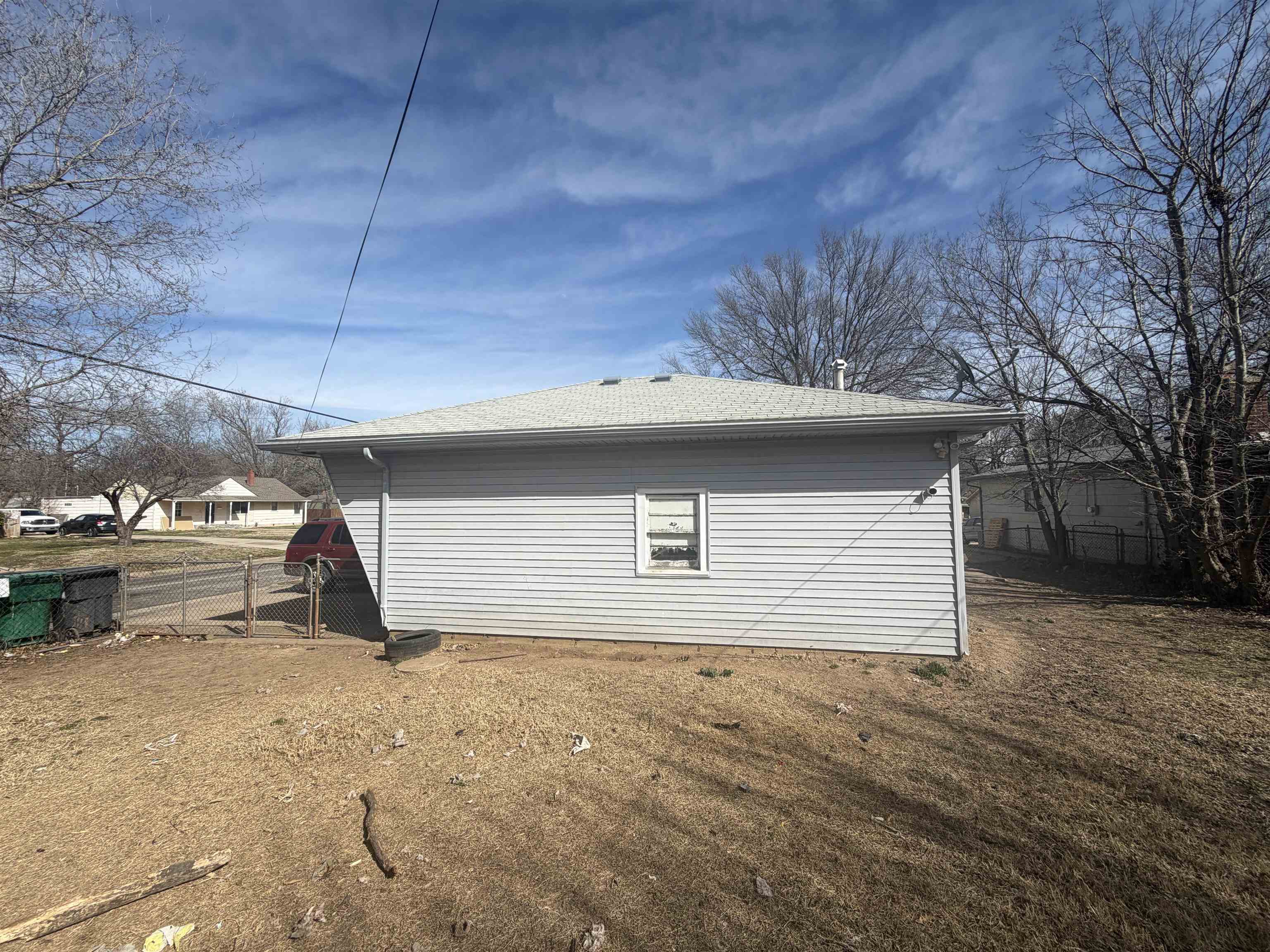 2201 S Broadview St Property Photo 35