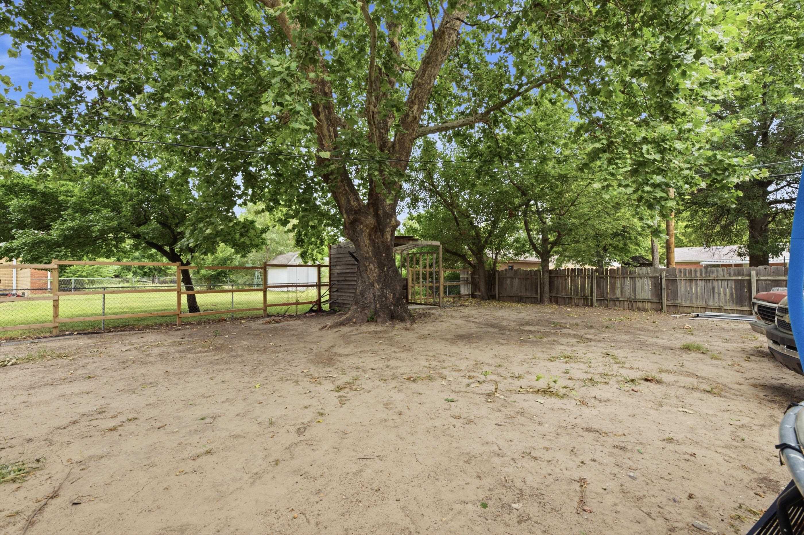1208 E Luther St Property Photo 35