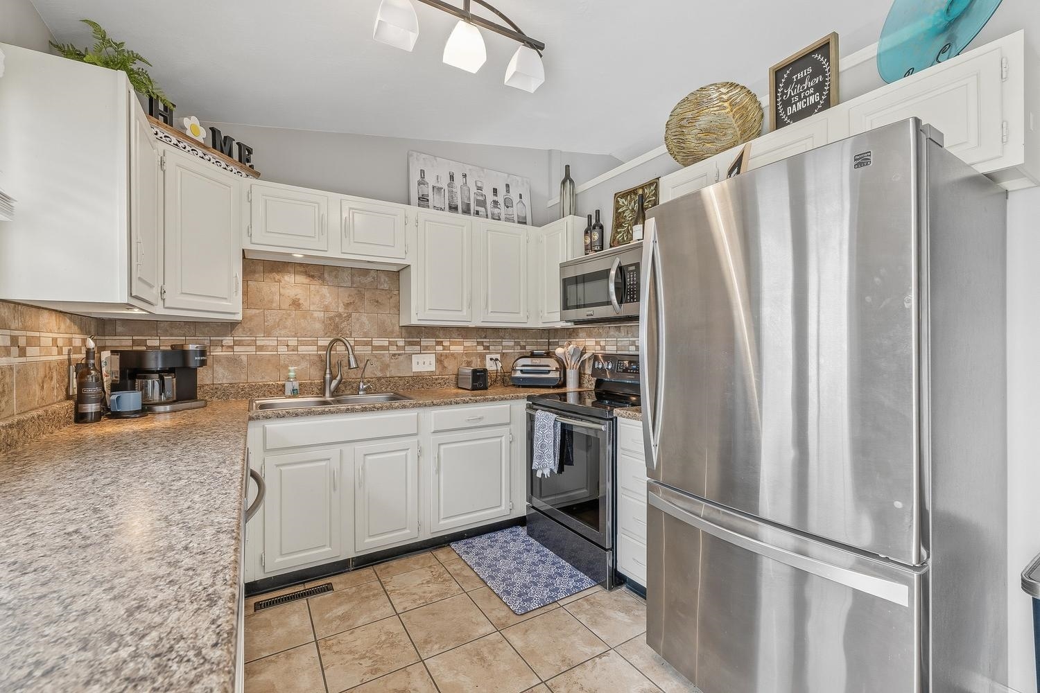 3824 N Garland St Property Photo 6