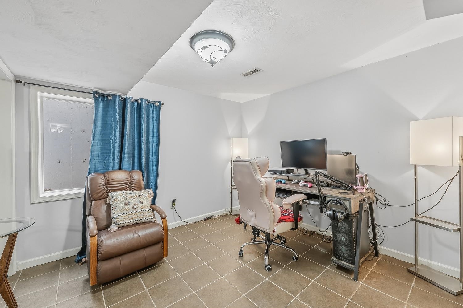 3824 N Garland St Property Photo 17