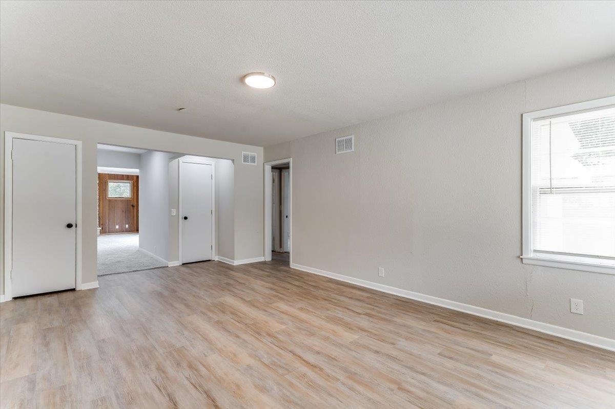1638 S Faulders Ln Property Photo 7