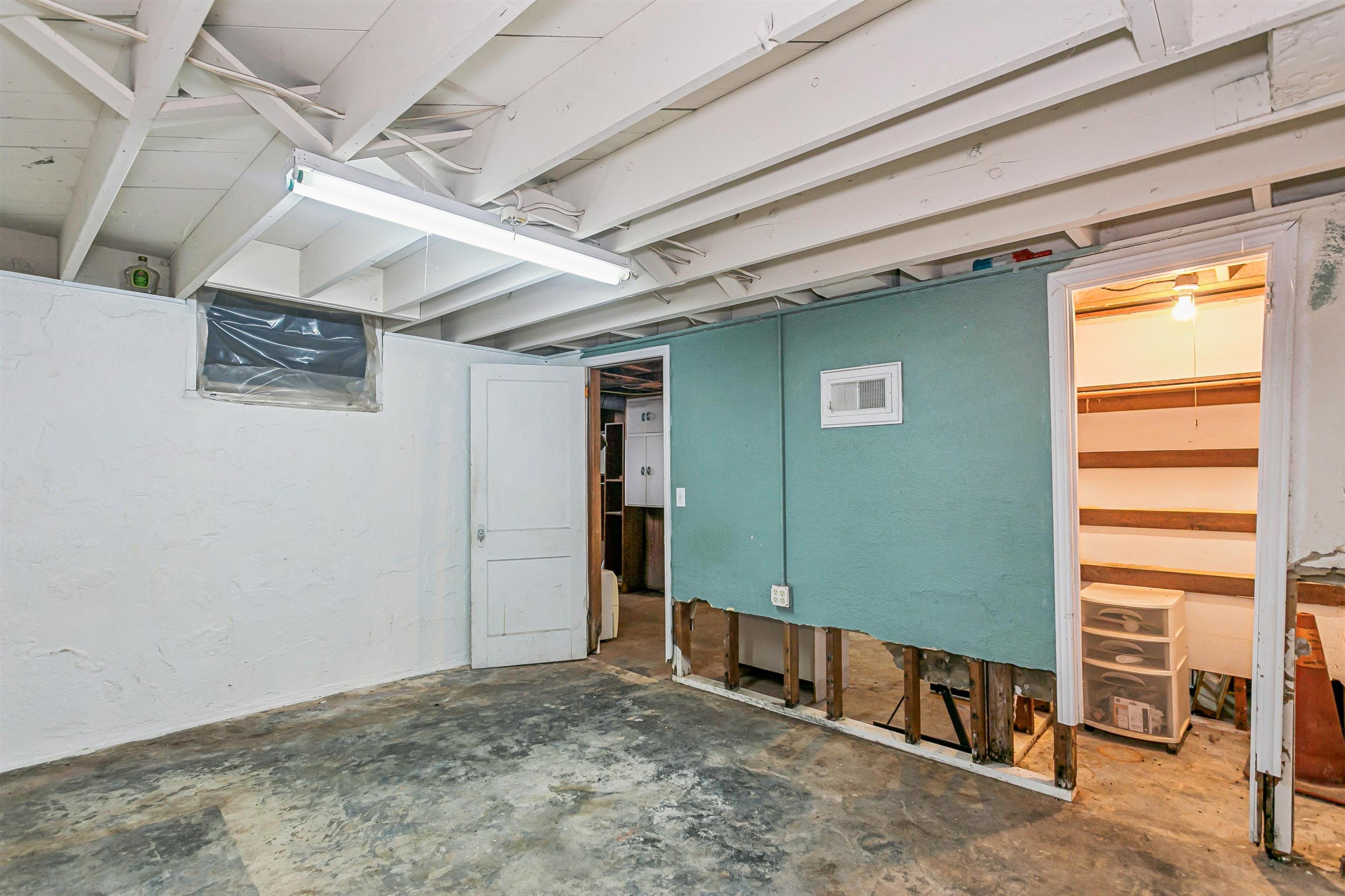 521 N Marshall St Property Photo 27