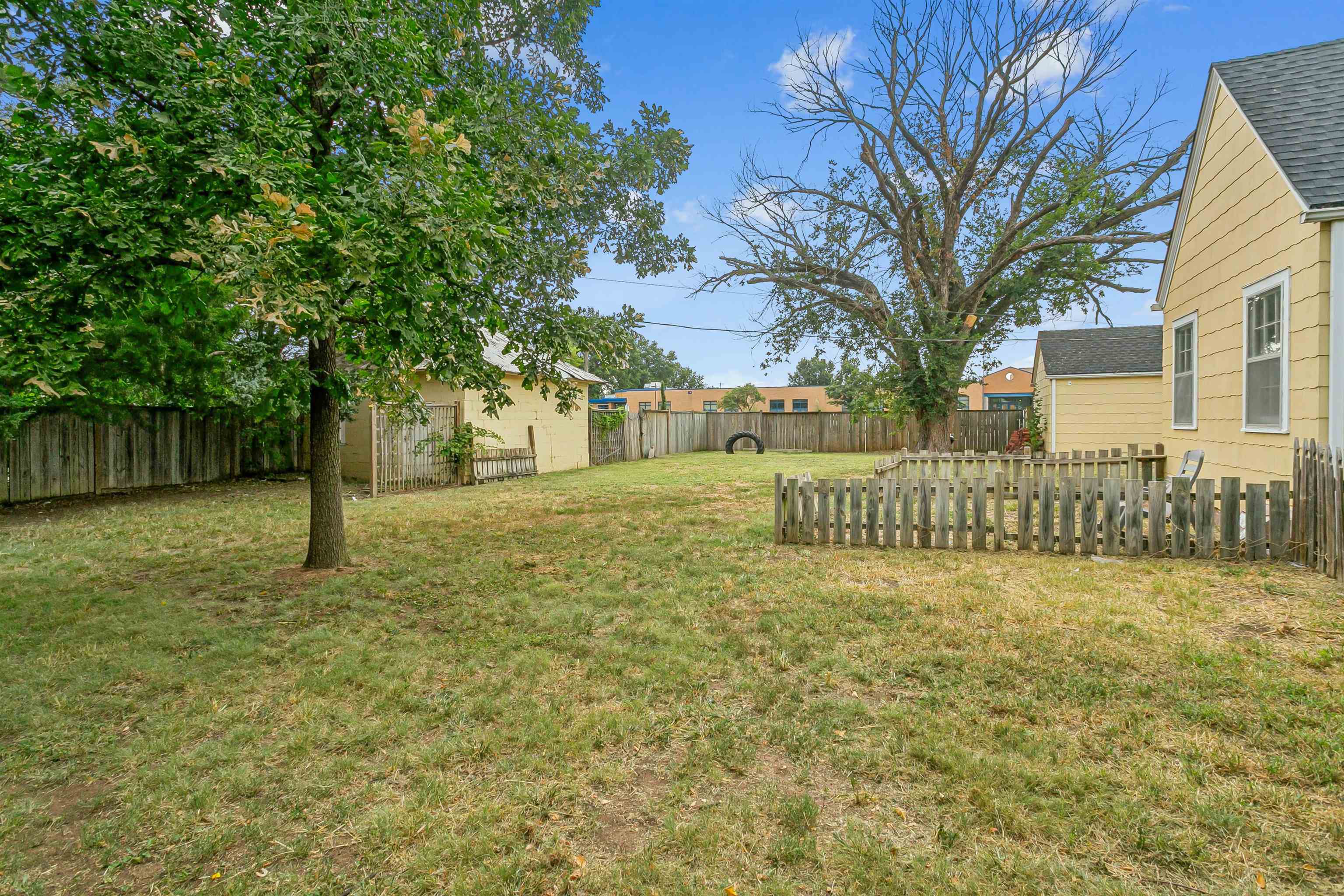 521 N Marshall St Property Photo 33
