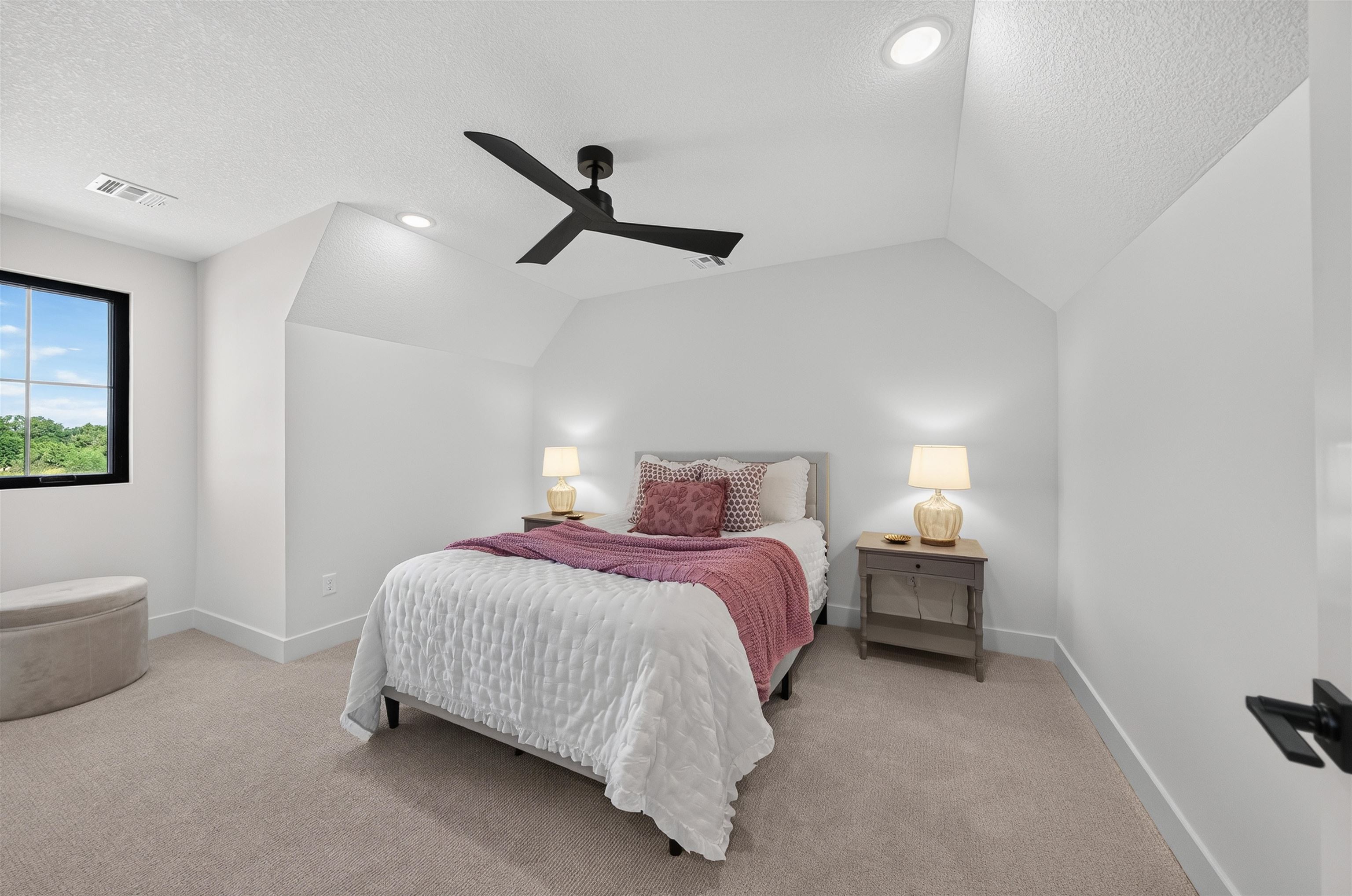 2818 E Kay St Property Photo 25