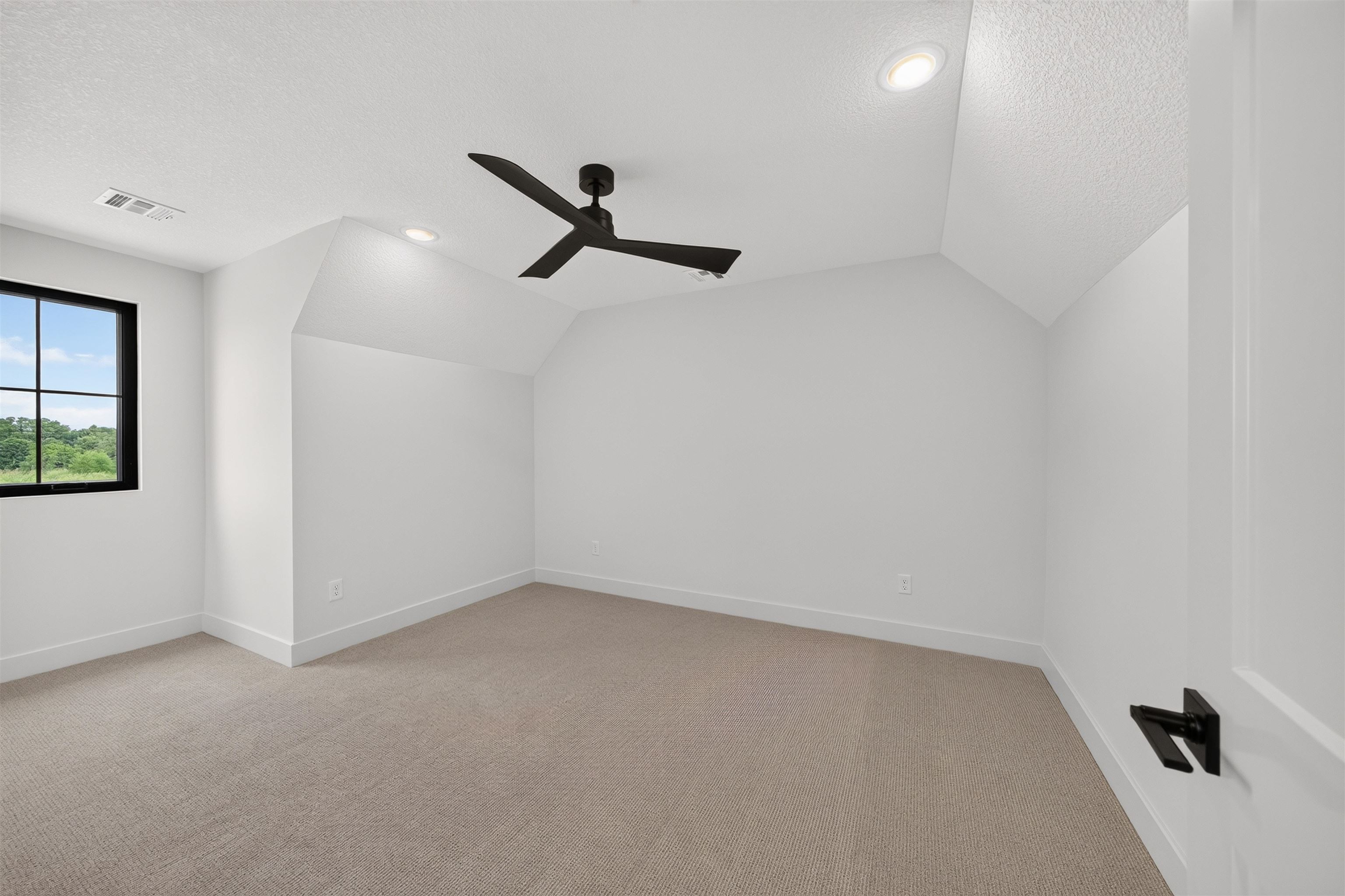 2818 E Kay St Property Photo 26